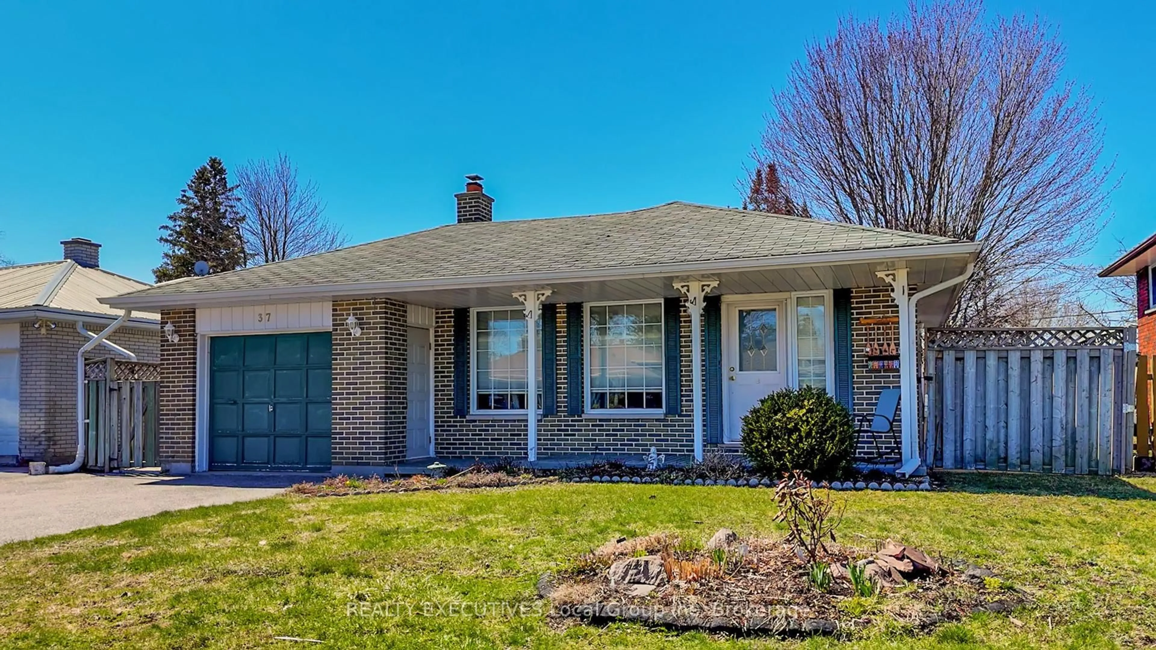 Home with brick exterior material, street for 37 STRATHCONA Dr, North Bay Ontario P1A 2M9