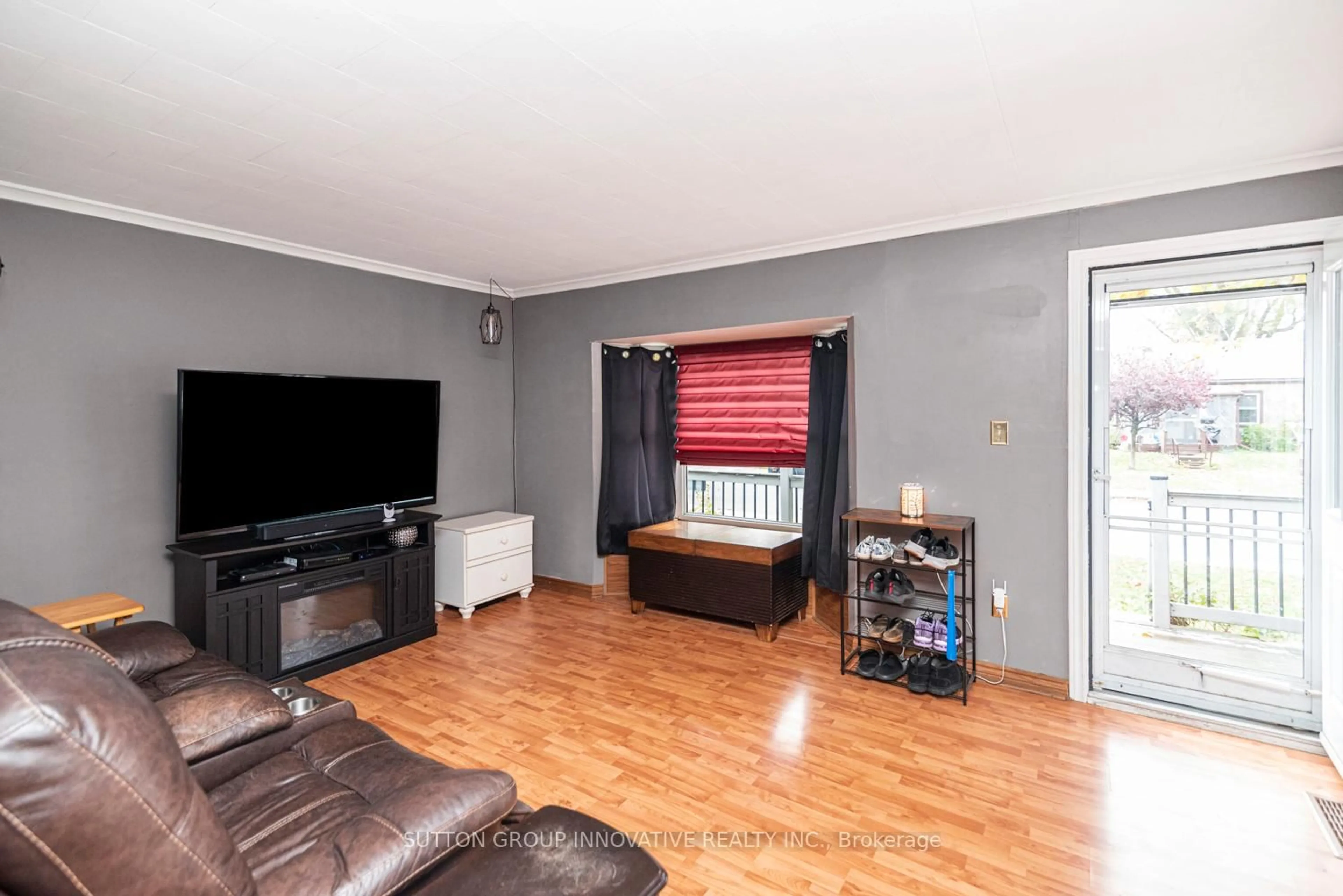 Unknown for 22 Mahony Ave, Hamilton Ontario L8H 3C4