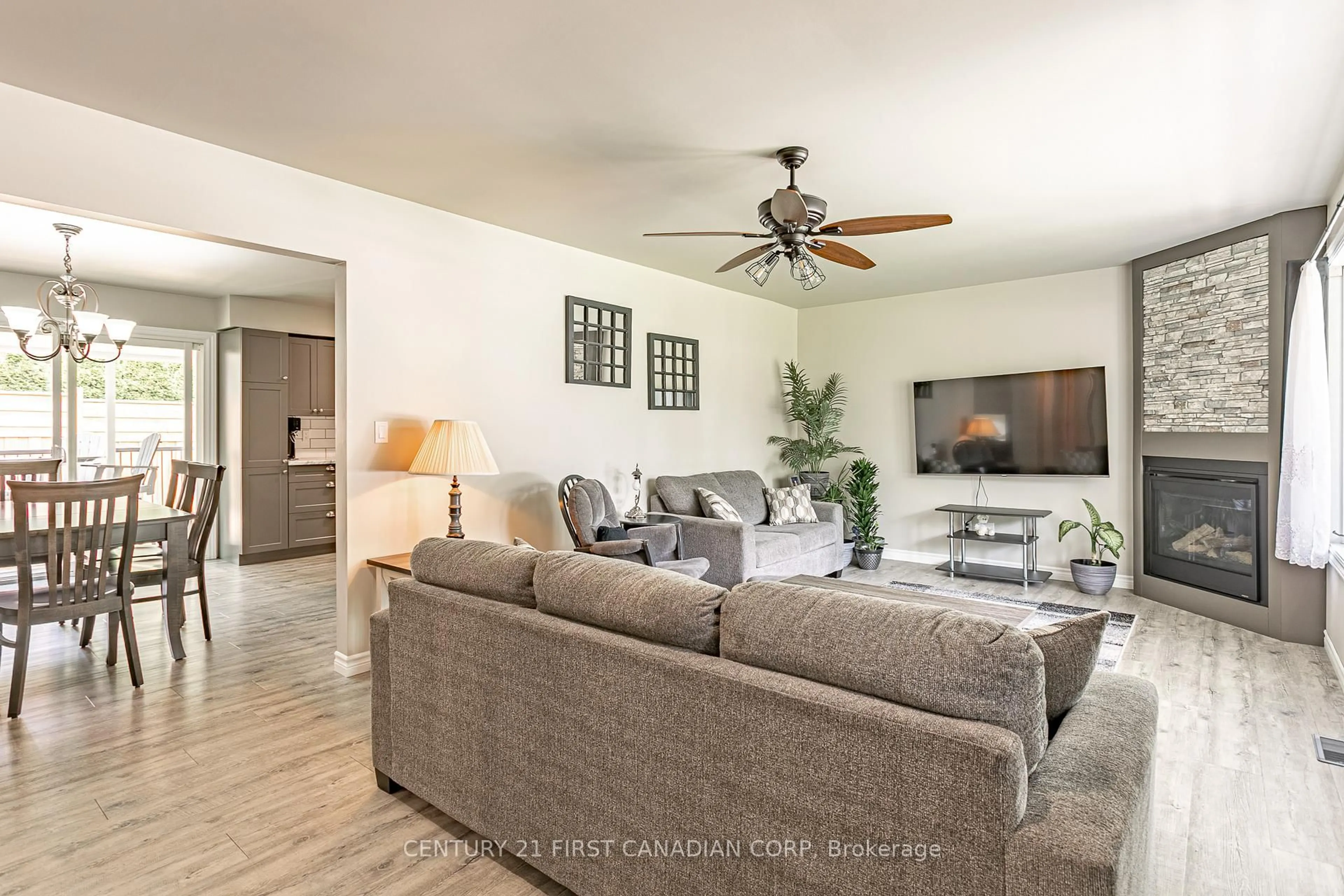 Living room with furniture, unknown for 10211 Lakeview Ave, Lambton Shores Ontario N0M 1T0