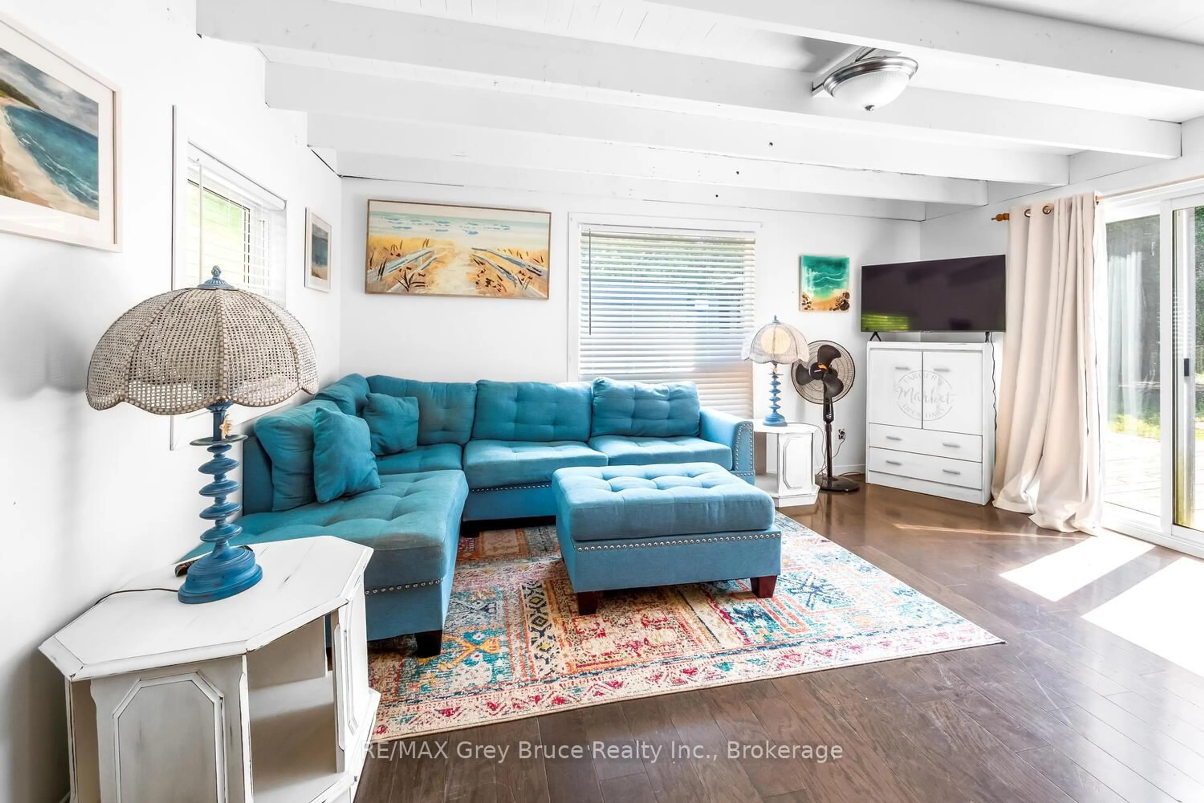 Living room with furniture, unknown for 1106 King Edward Ave, South Bruce Peninsula Ontario N0H 2G0