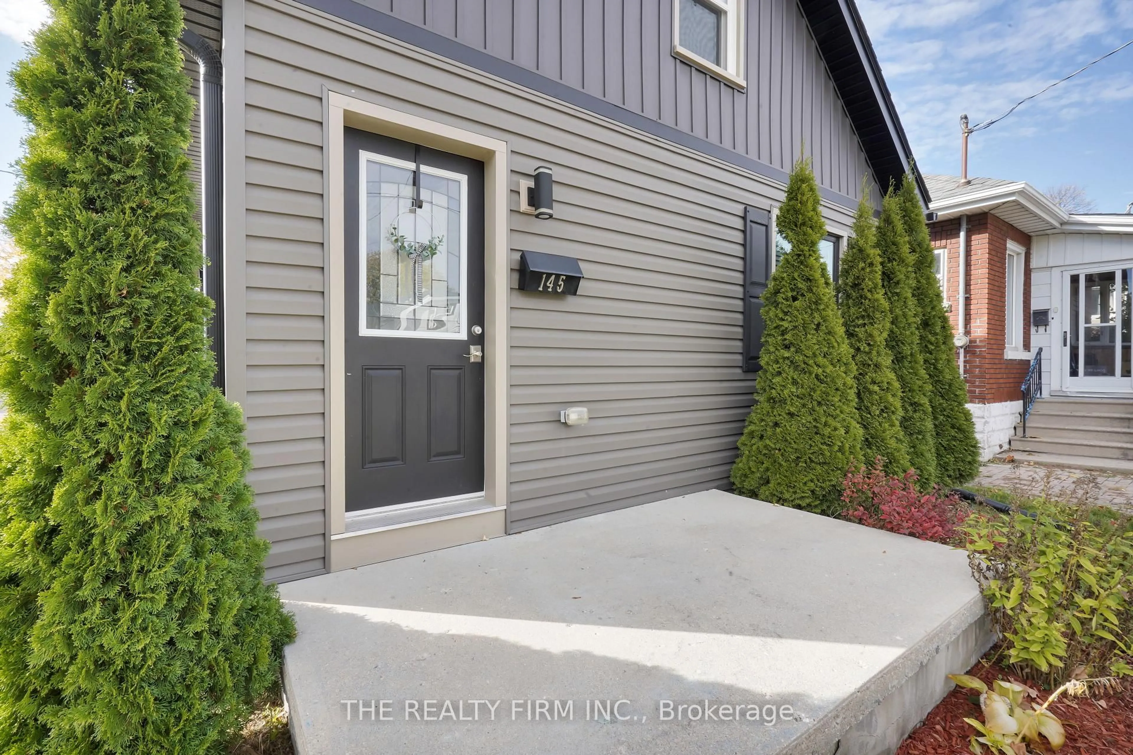 Home with vinyl exterior material, street for 145 Brisbin St, London East Ontario N5Z 2M2