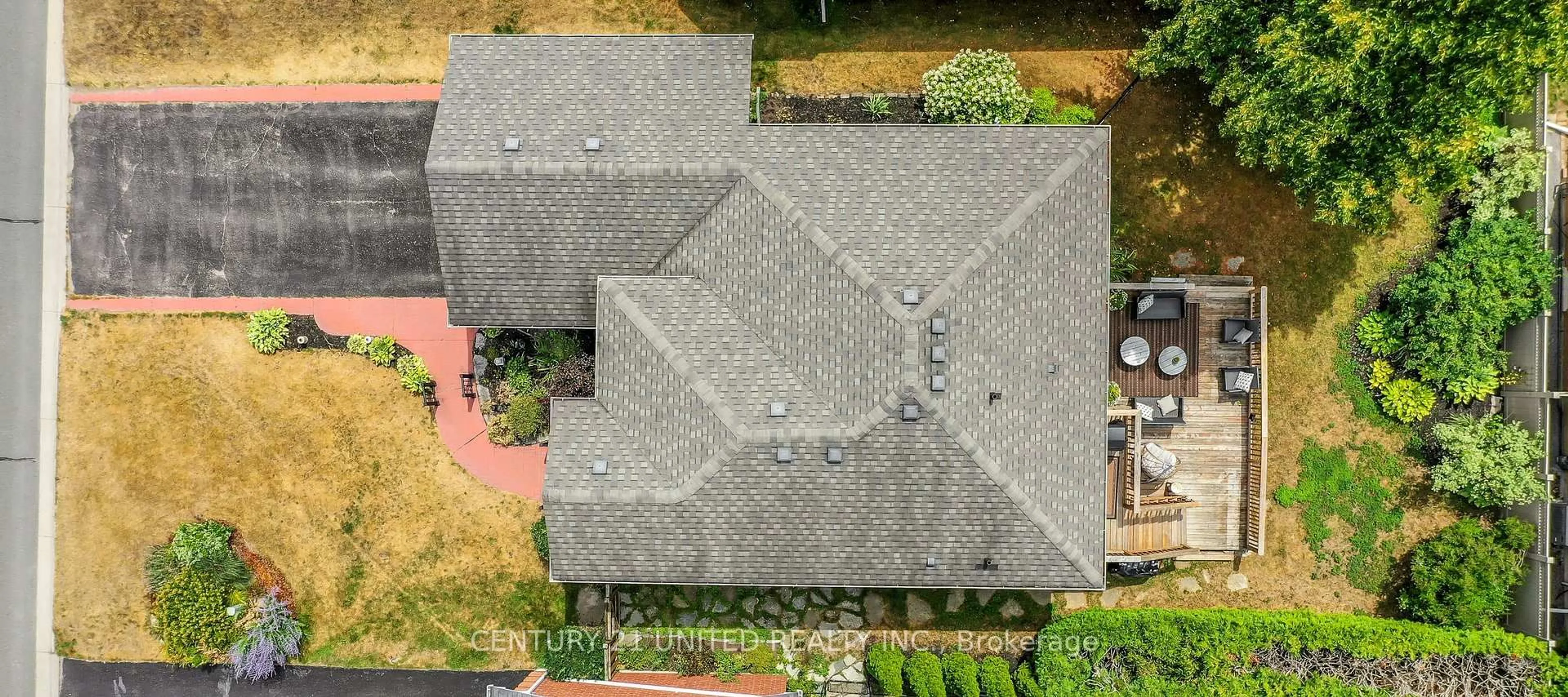 A pic from outside/outdoor area/front of a property/back of a property/a pic from drone, unknown for 1455 Glenforest Cres, Peterborough Ontario K9K 2J2