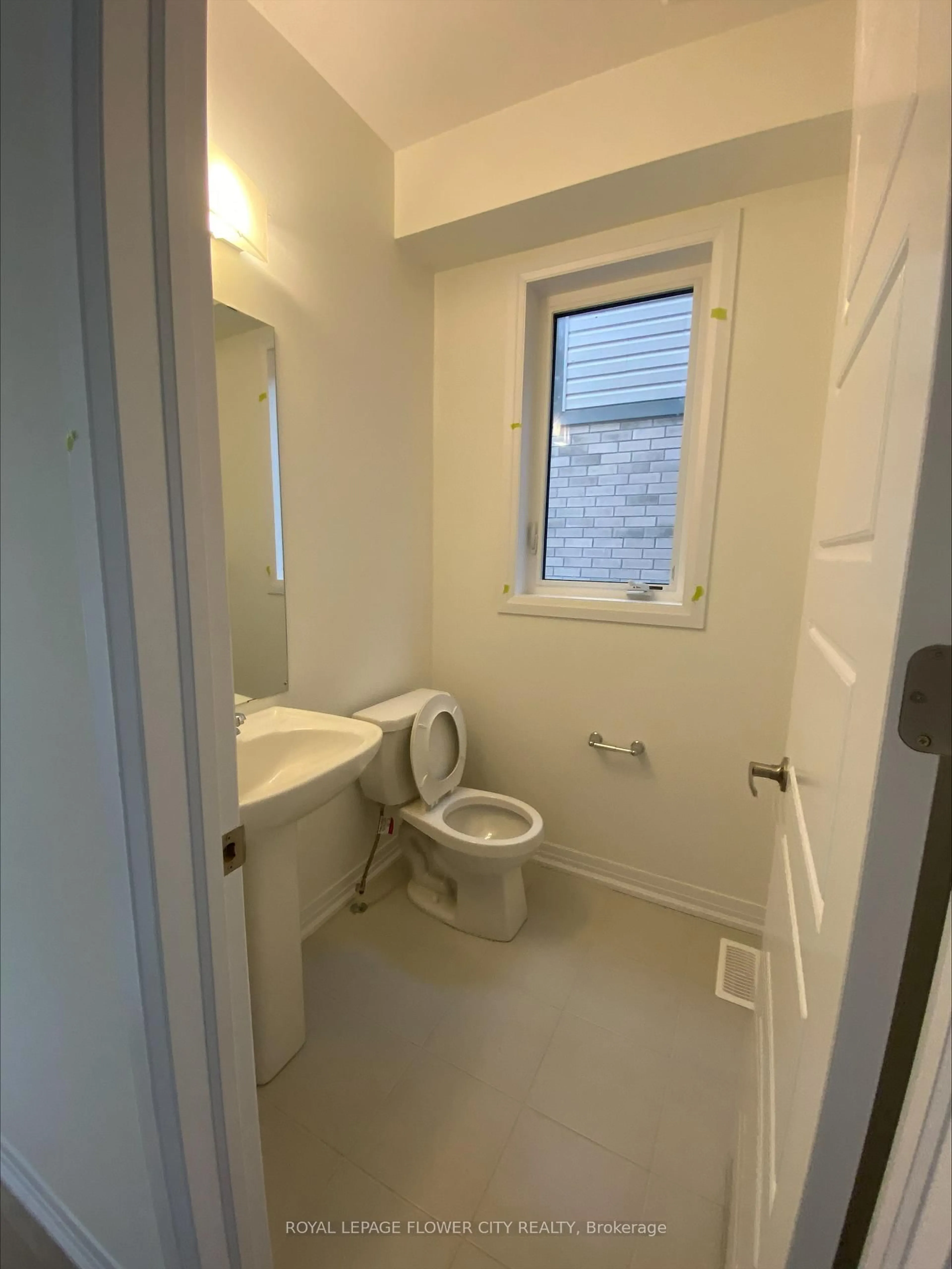 A pic of a room for 19 Velvet Way, Thorold Ontario L2V 0B7