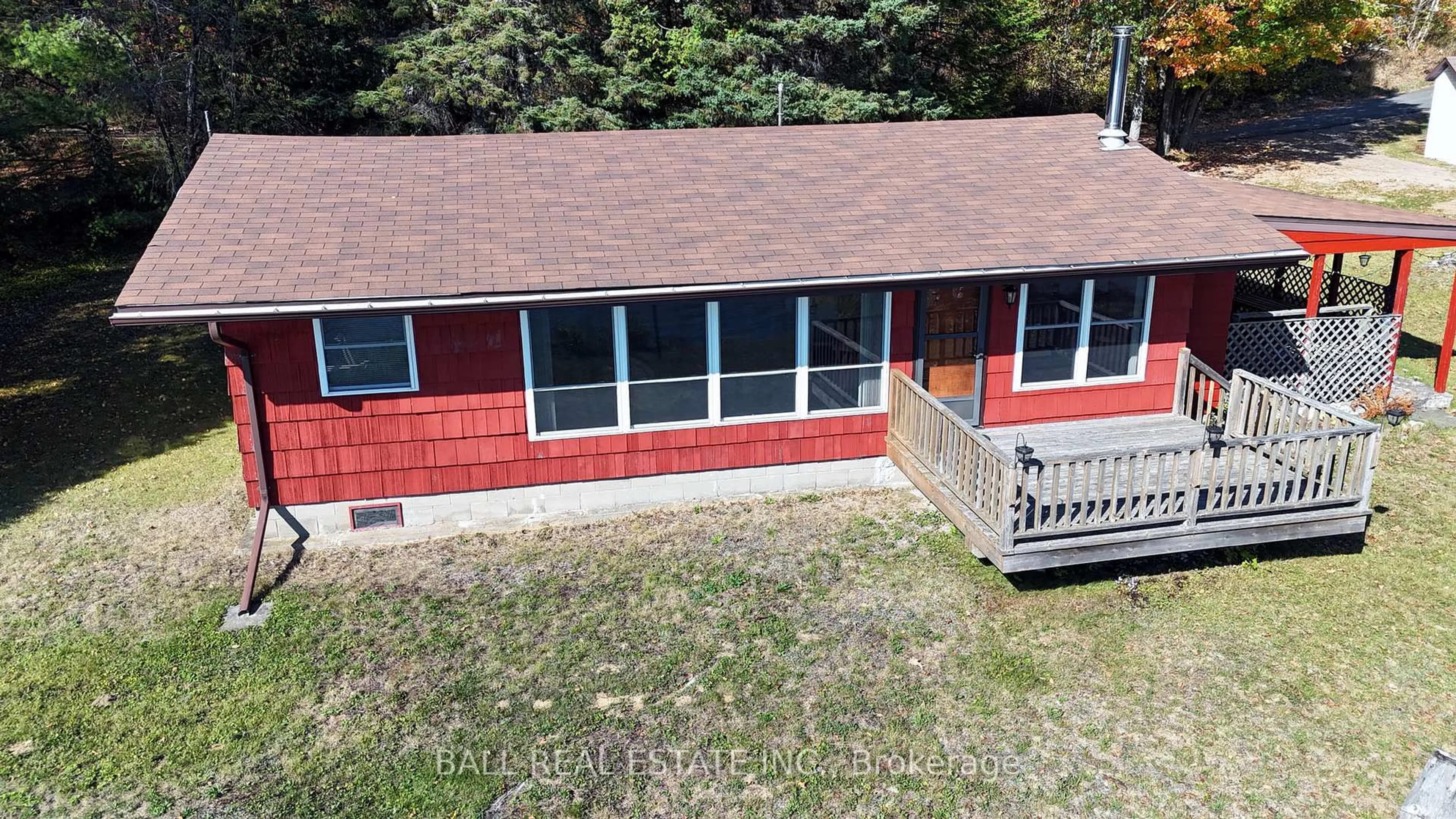 A pic from outside/outdoor area/front of a property/back of a property/a pic from drone, building for 9 Russell Cres, Bancroft Ontario K0L 1C0