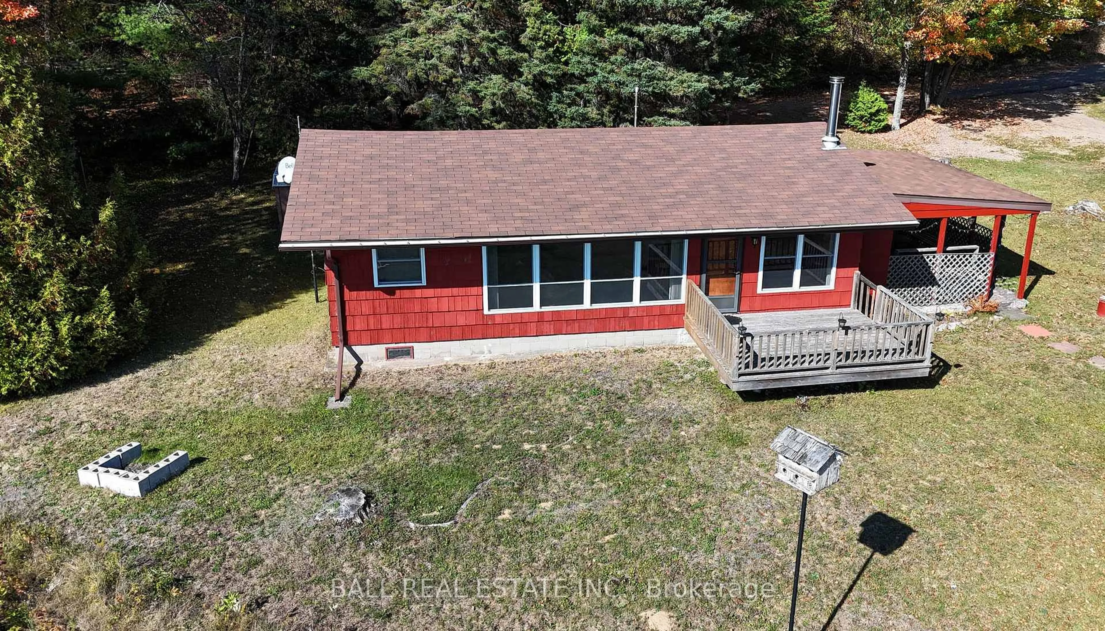 A pic from outside/outdoor area/front of a property/back of a property/a pic from drone, building for 9 Russell Cres, Bancroft Ontario K0L 1C0