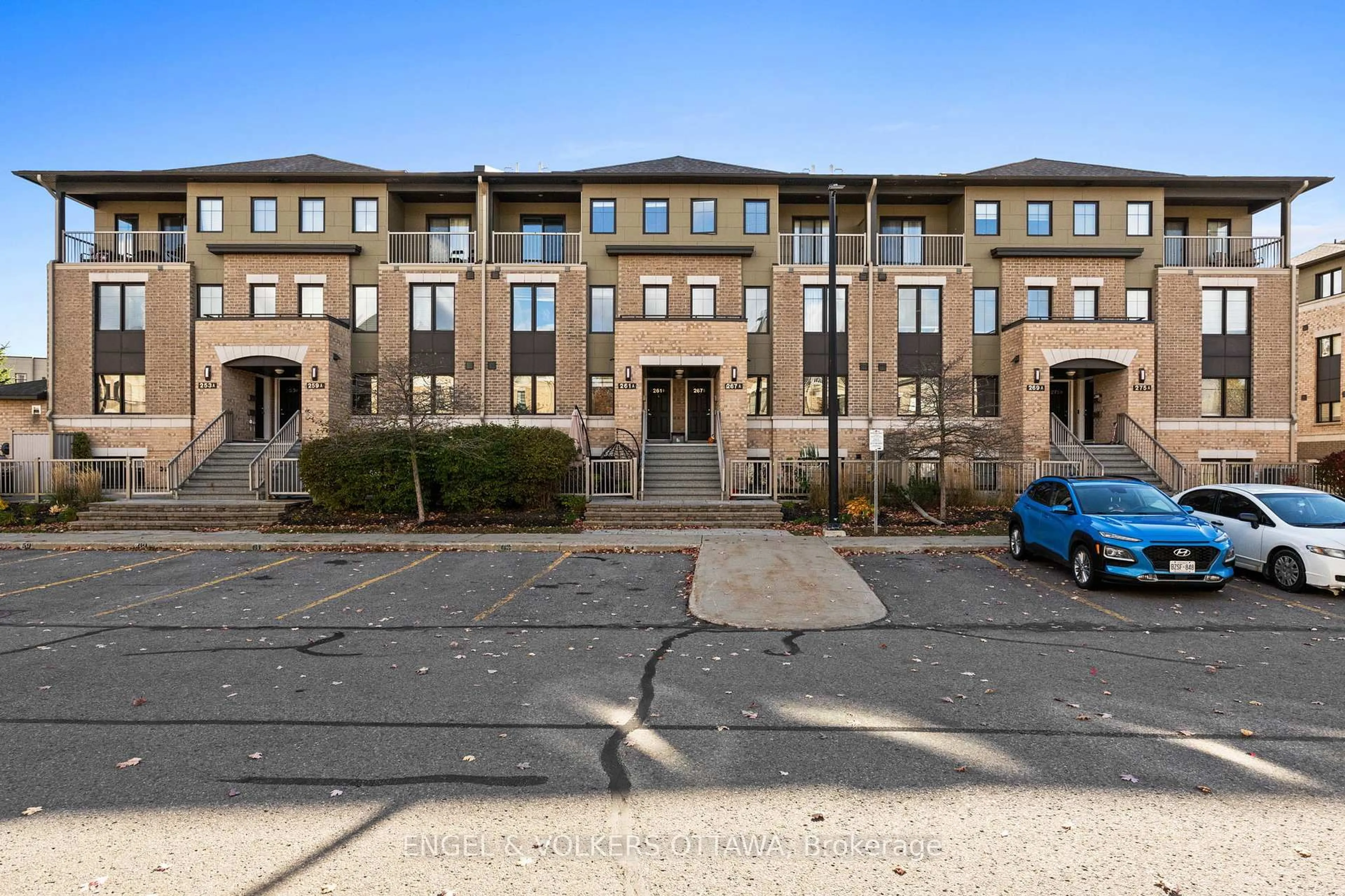 A pic from outside/outdoor area/front of a property/back of a property/a pic from drone, unknown for 261 Titanium Private #B, Ottawa Ontario K1C 0A5