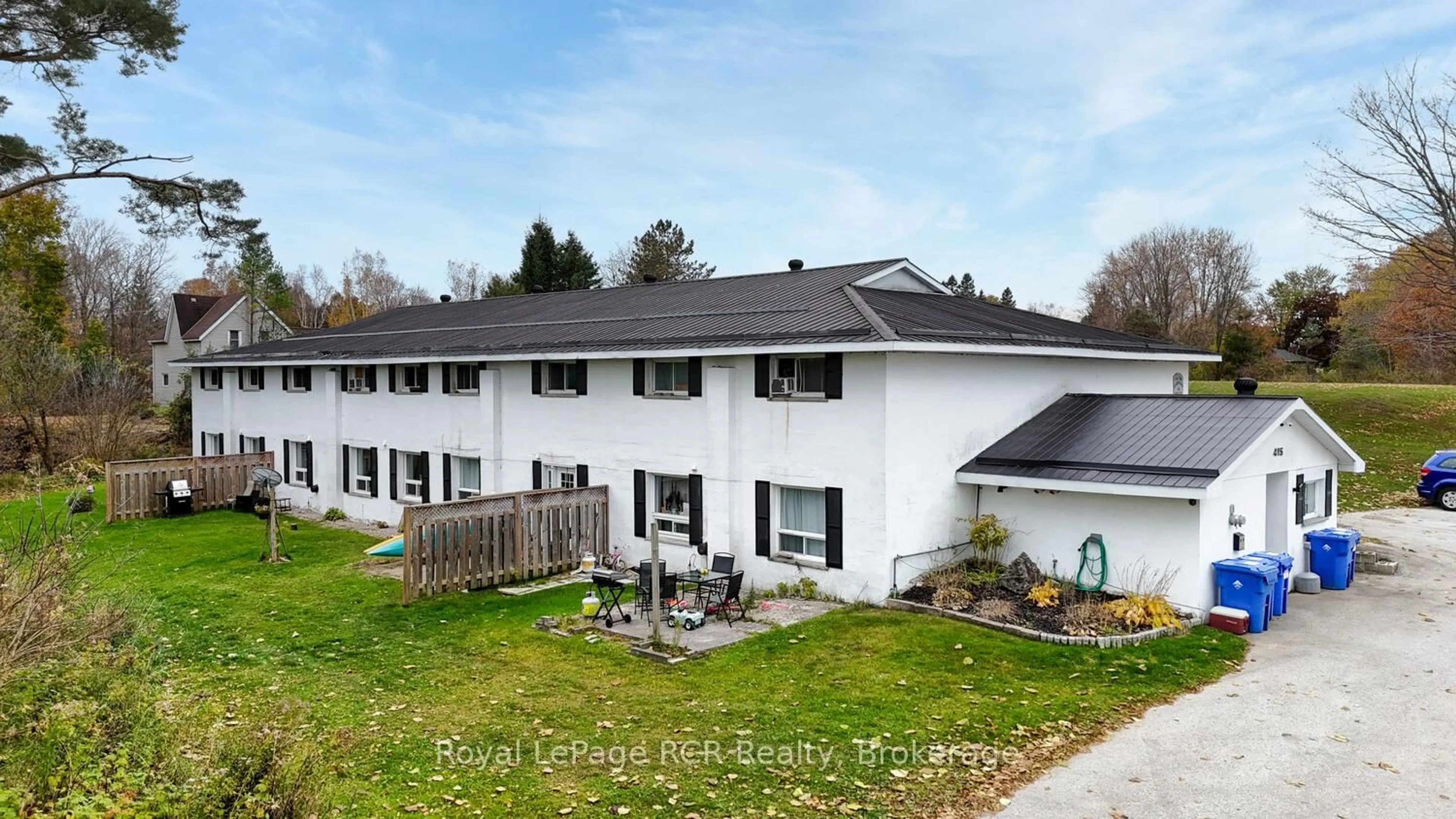 A pic from outside/outdoor area/front of a property/back of a property/a pic from drone, building for 415 Main St, Georgian Bluffs Ontario N0H 2K0