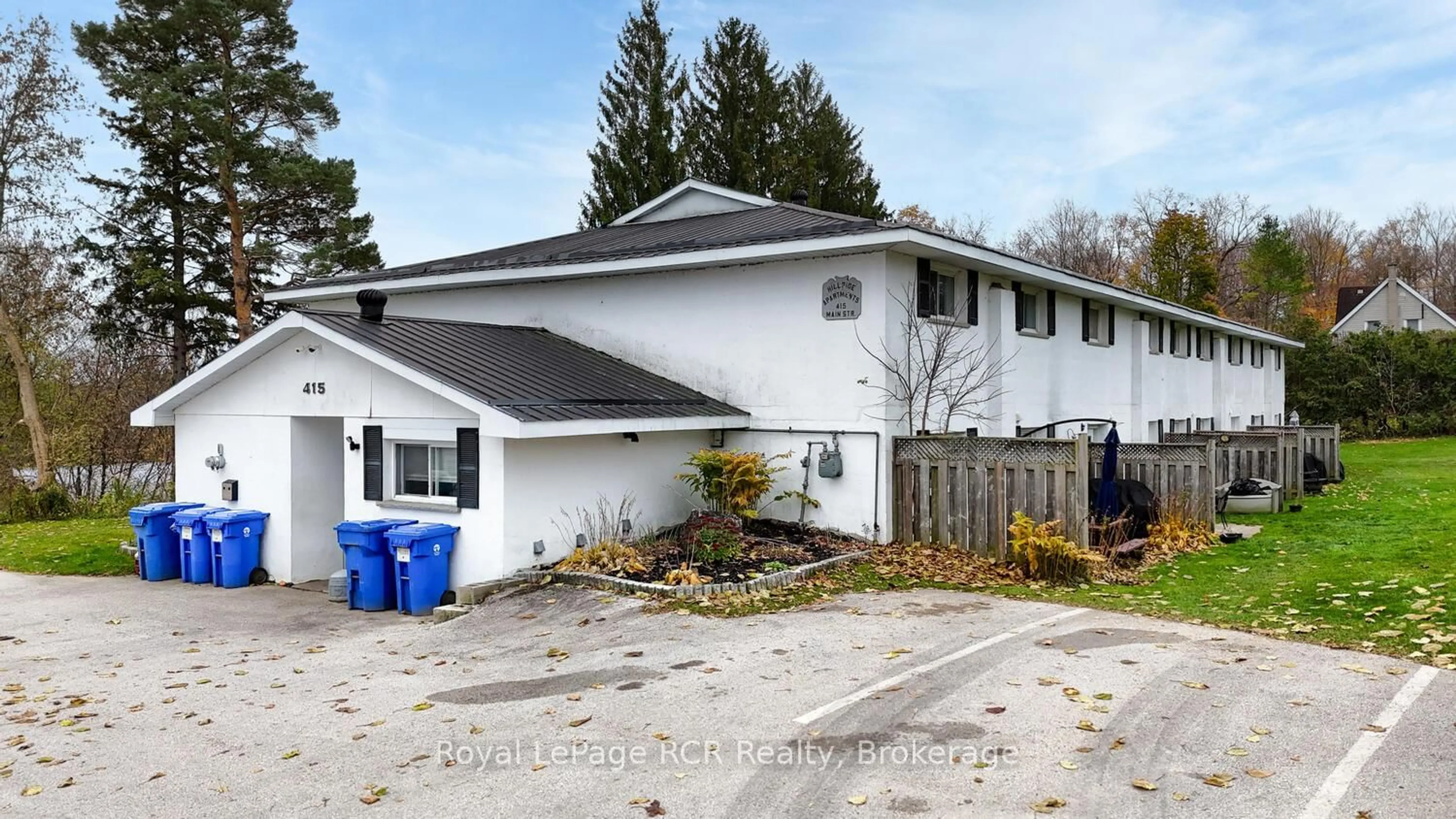 A pic from outside/outdoor area/front of a property/back of a property/a pic from drone, building for 415 Main St, Georgian Bluffs Ontario N0H 2K0