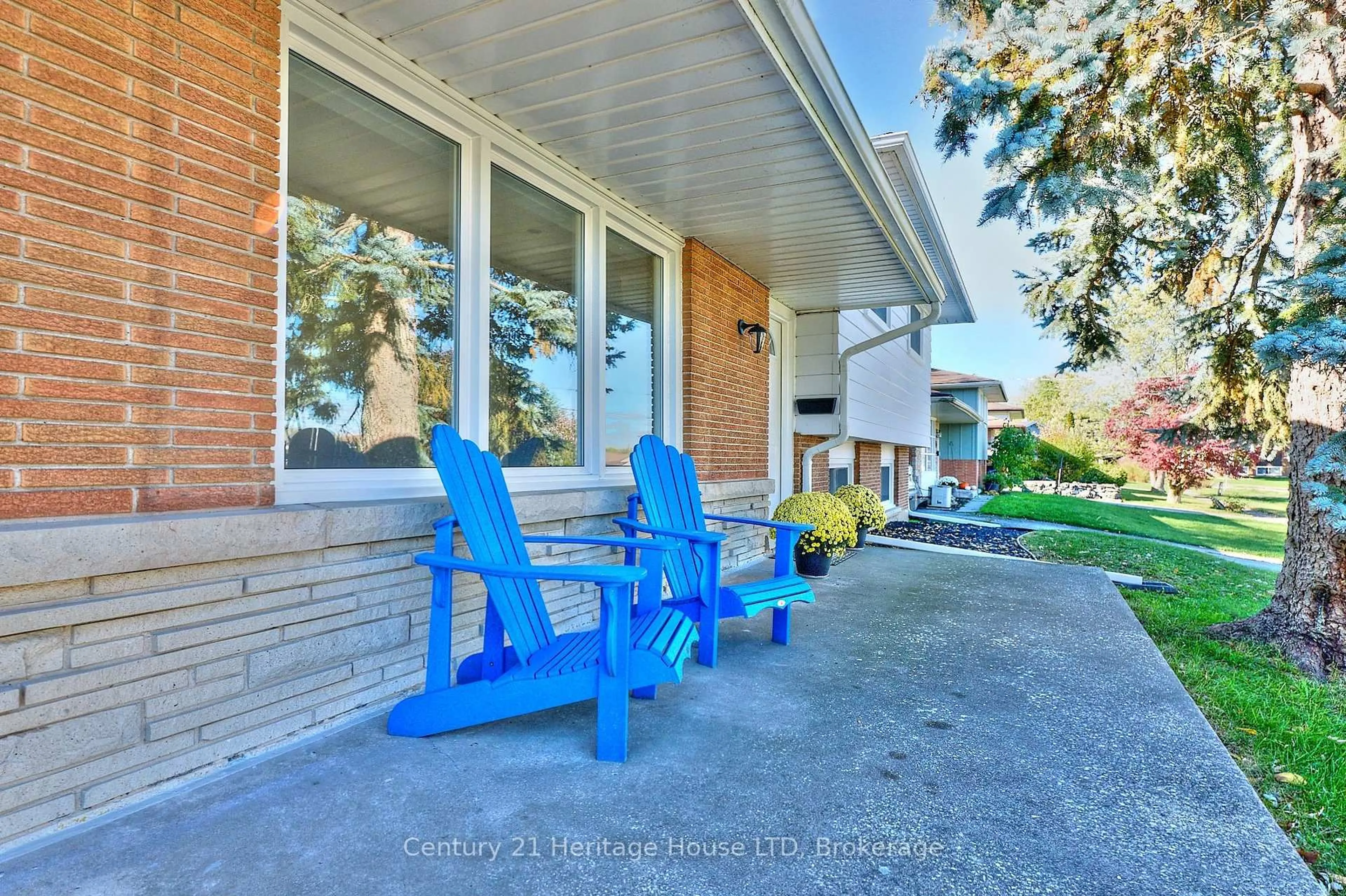 Patio, unknown for 148 Champlain Dr, Fort Erie Ontario L2A 1Z8