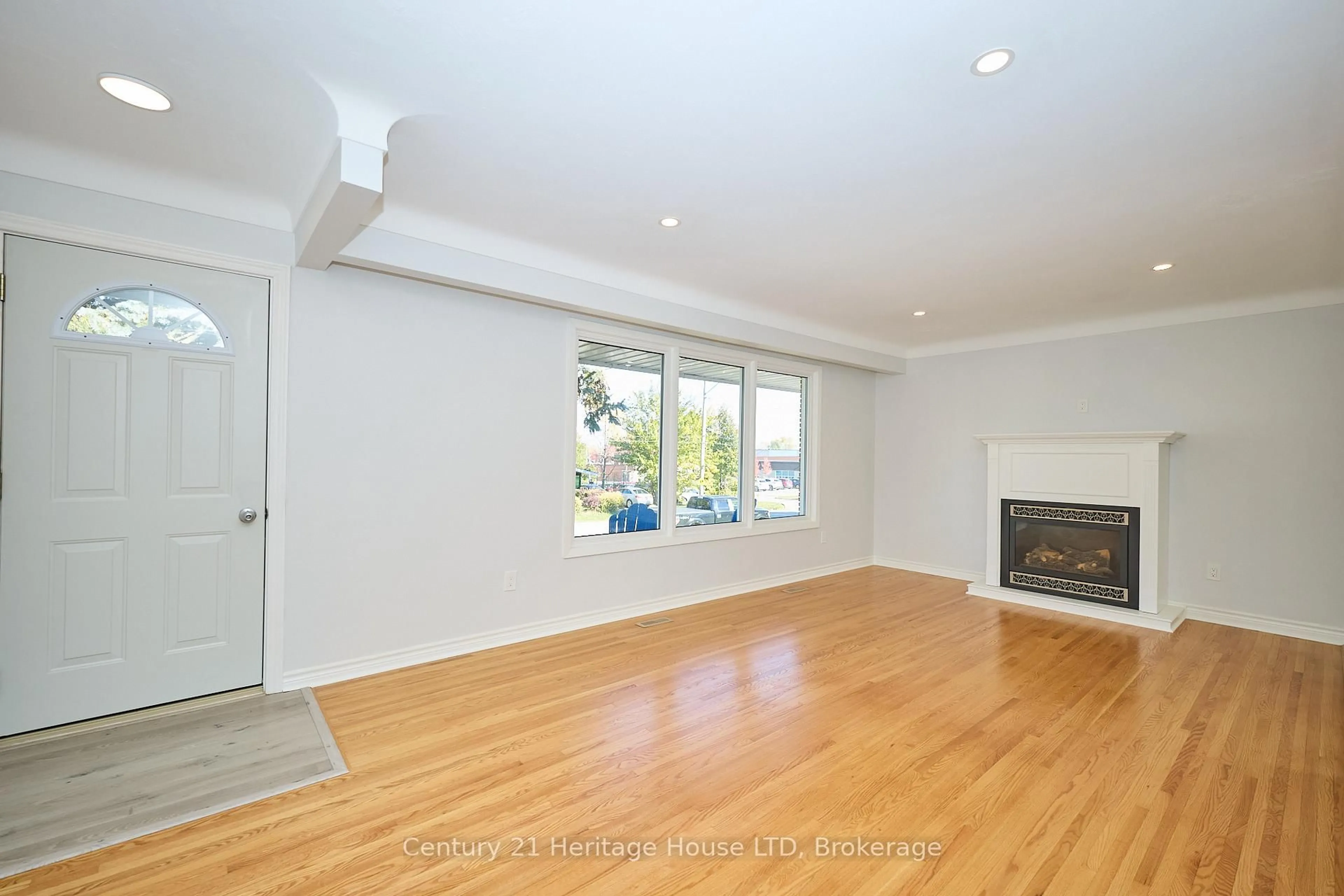 A pic of a room for 148 Champlain Dr, Fort Erie Ontario L2A 1Z8