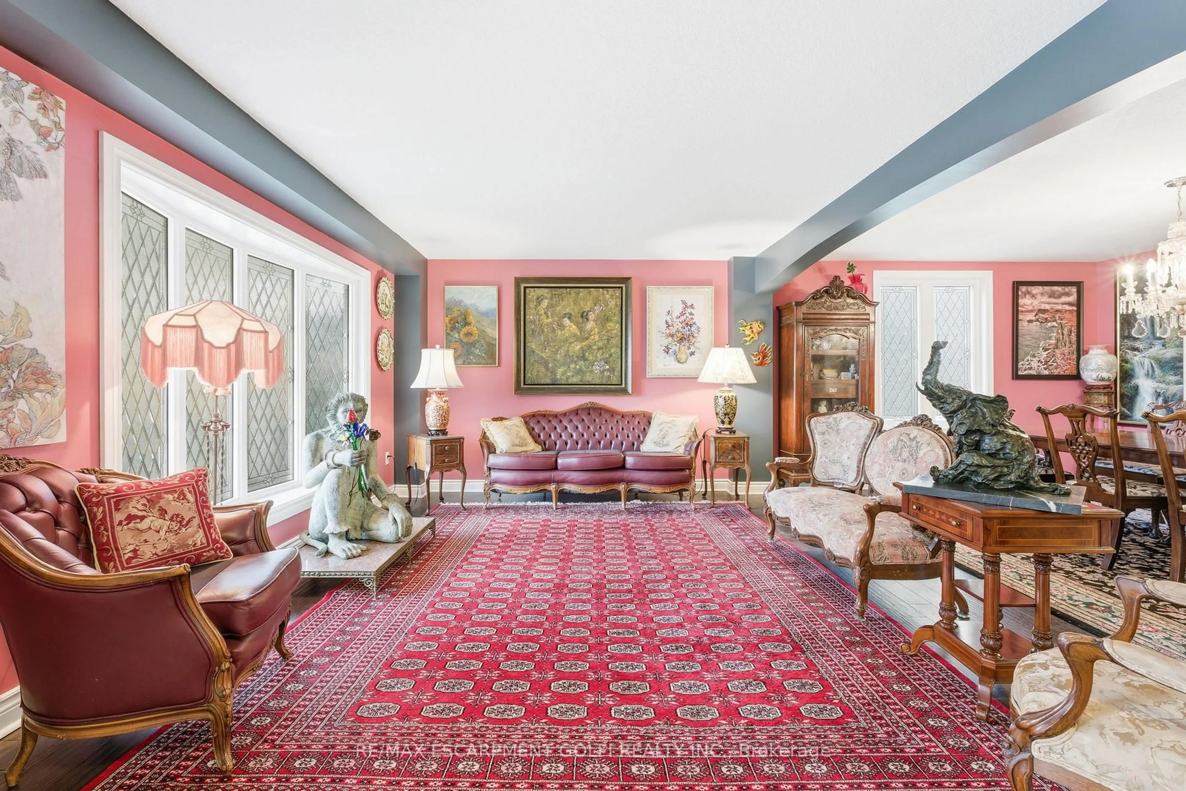 Indoor foyer for 69 Hunter Way, Brantford Ontario N3T 0A2