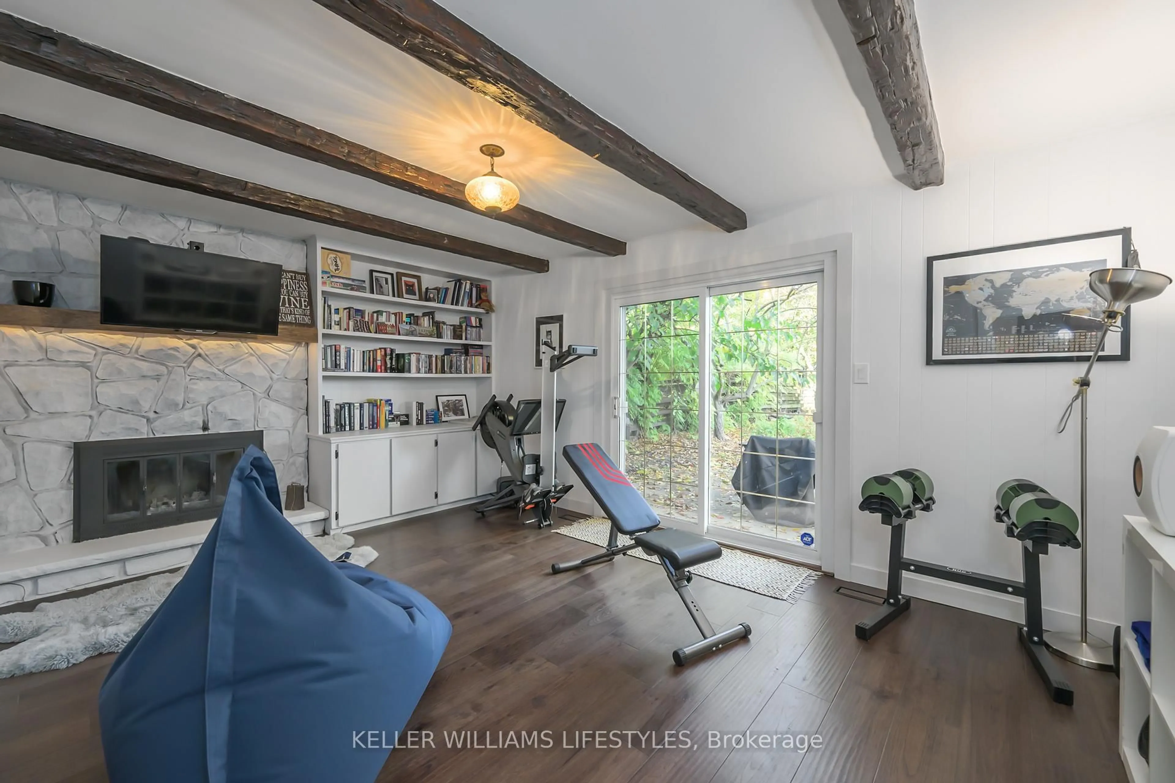 Living room with furniture, wood/laminate floor for 770 Barclay Rd, London South Ontario N6K 1K8