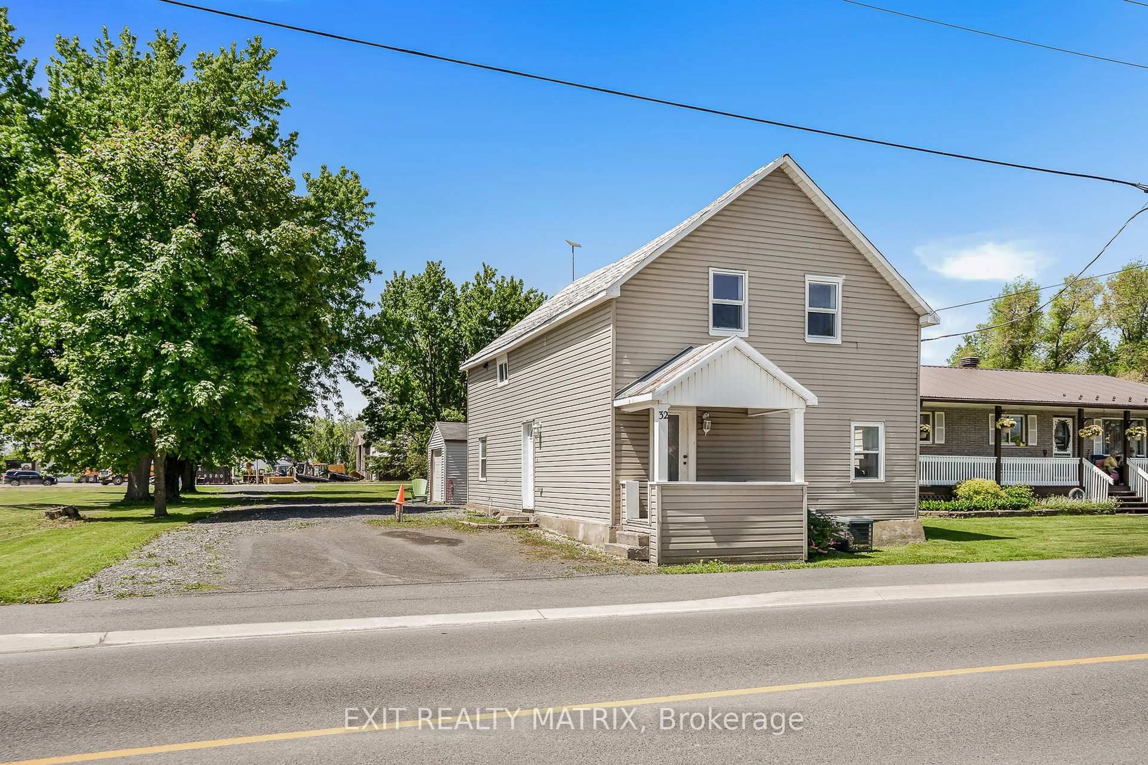 A pic from outside/outdoor area/front of a property/back of a property/a pic from drone, street for 32 Cockburn St, North Stormont Ontario K0C 1G0