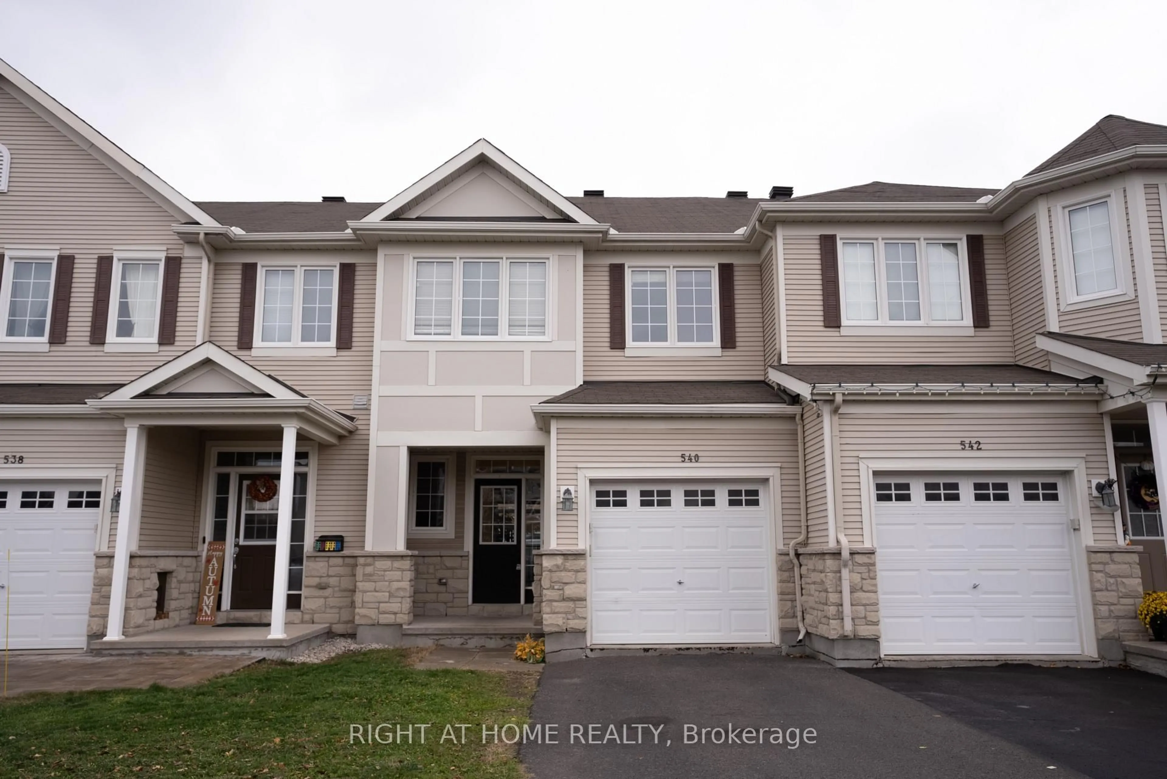 Unknown for 540 Barrick Hill Rd, Ottawa Ontario K2M 0B4