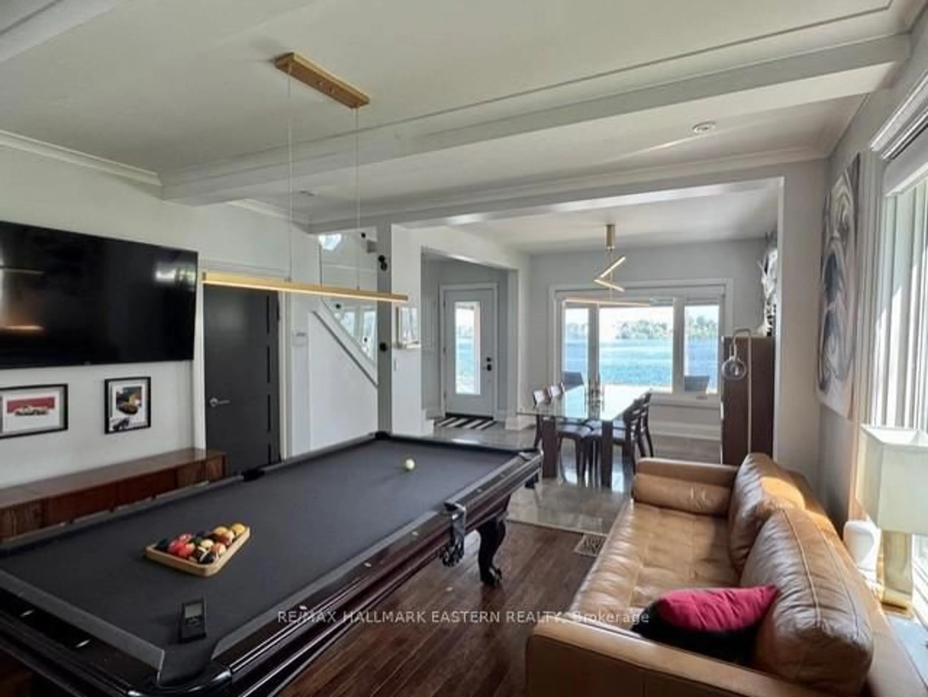 A pic of a room for 29 Crescent St, Peterborough Ontario K9J 2G2