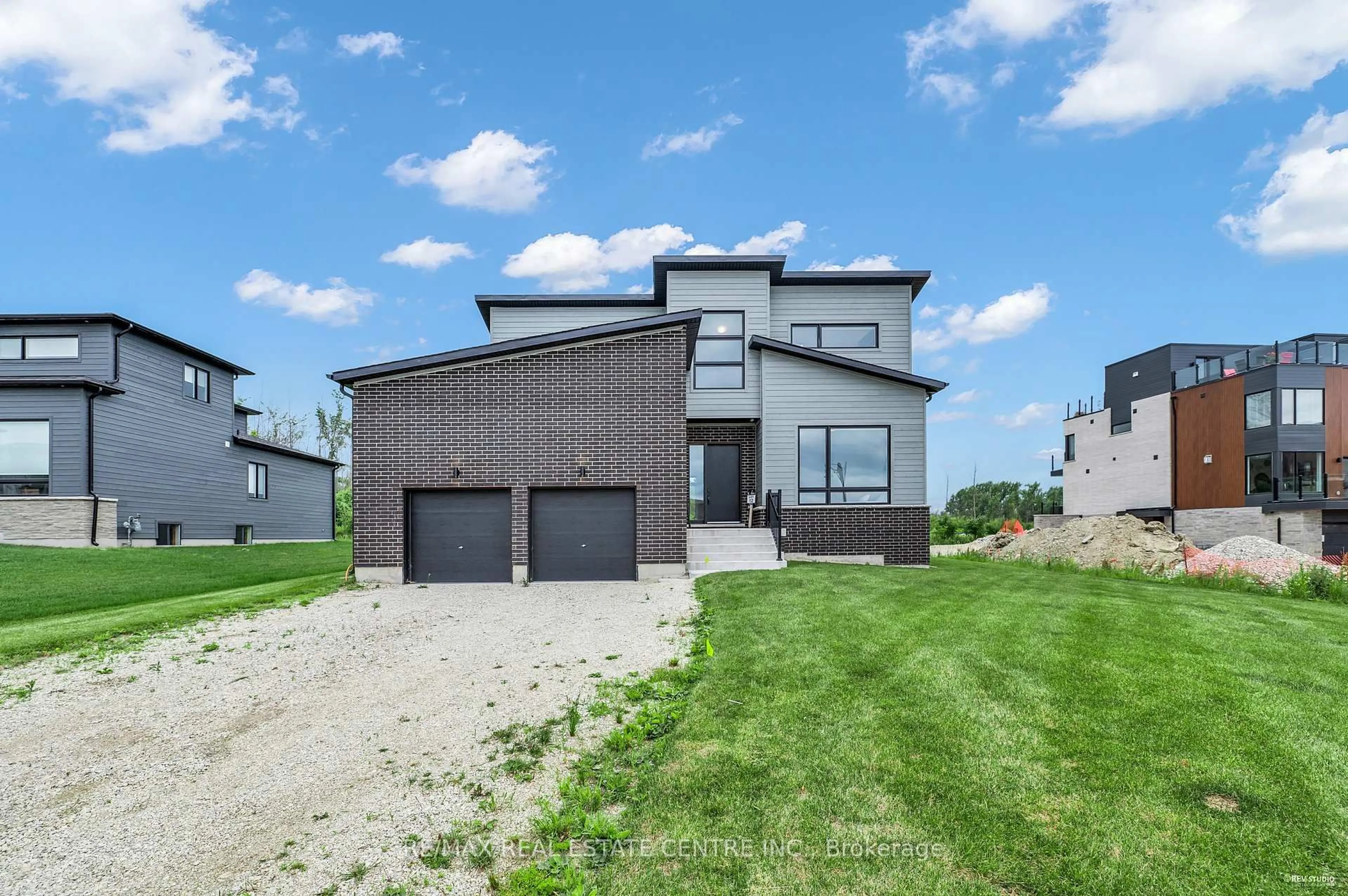 Home with brick exterior material, street for 119 Sladden Crt, Blue Mountains Ontario N0H 2P0