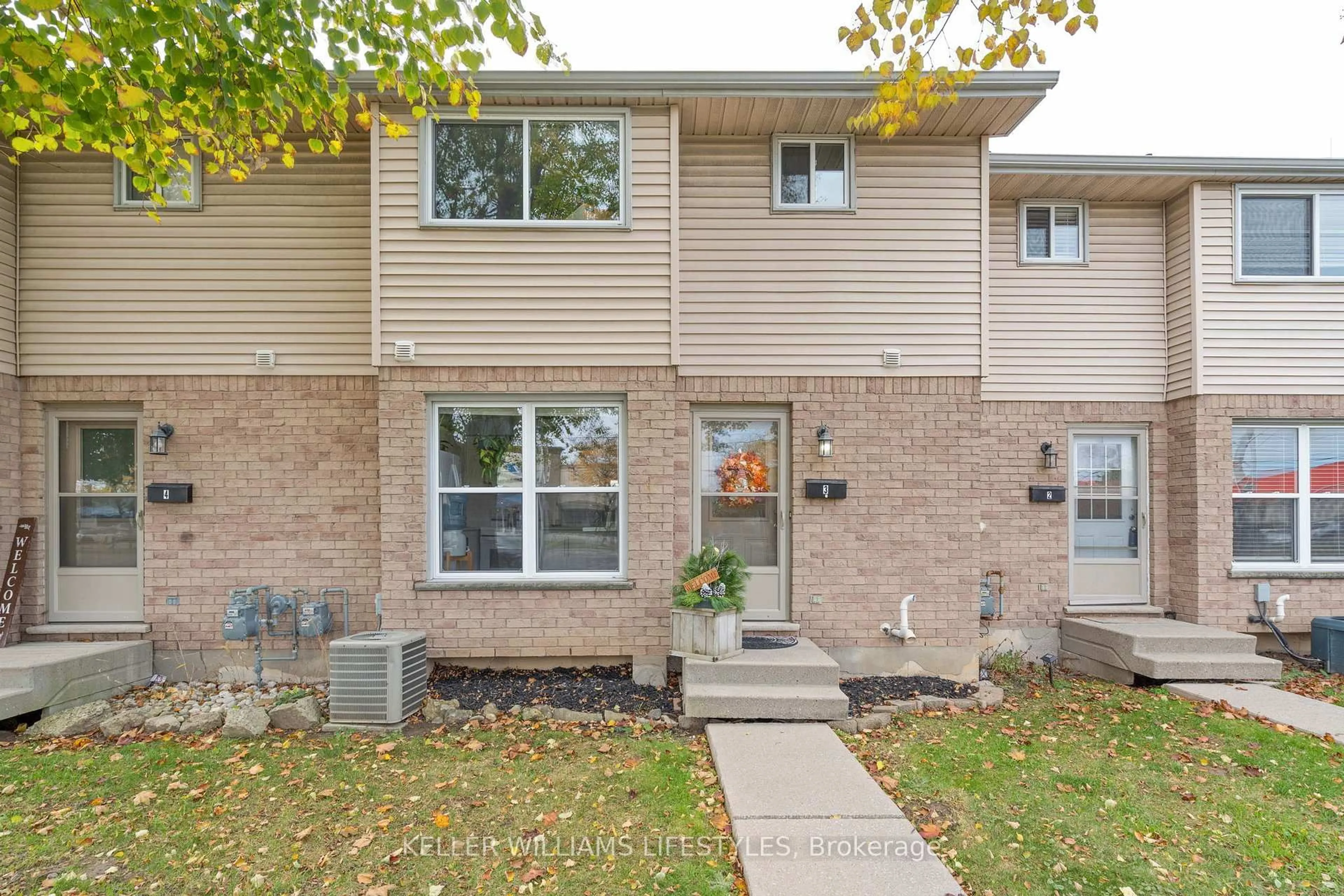 Unknown for 757 Wharncliffe Rd #3, London South Ontario N6J 2N7