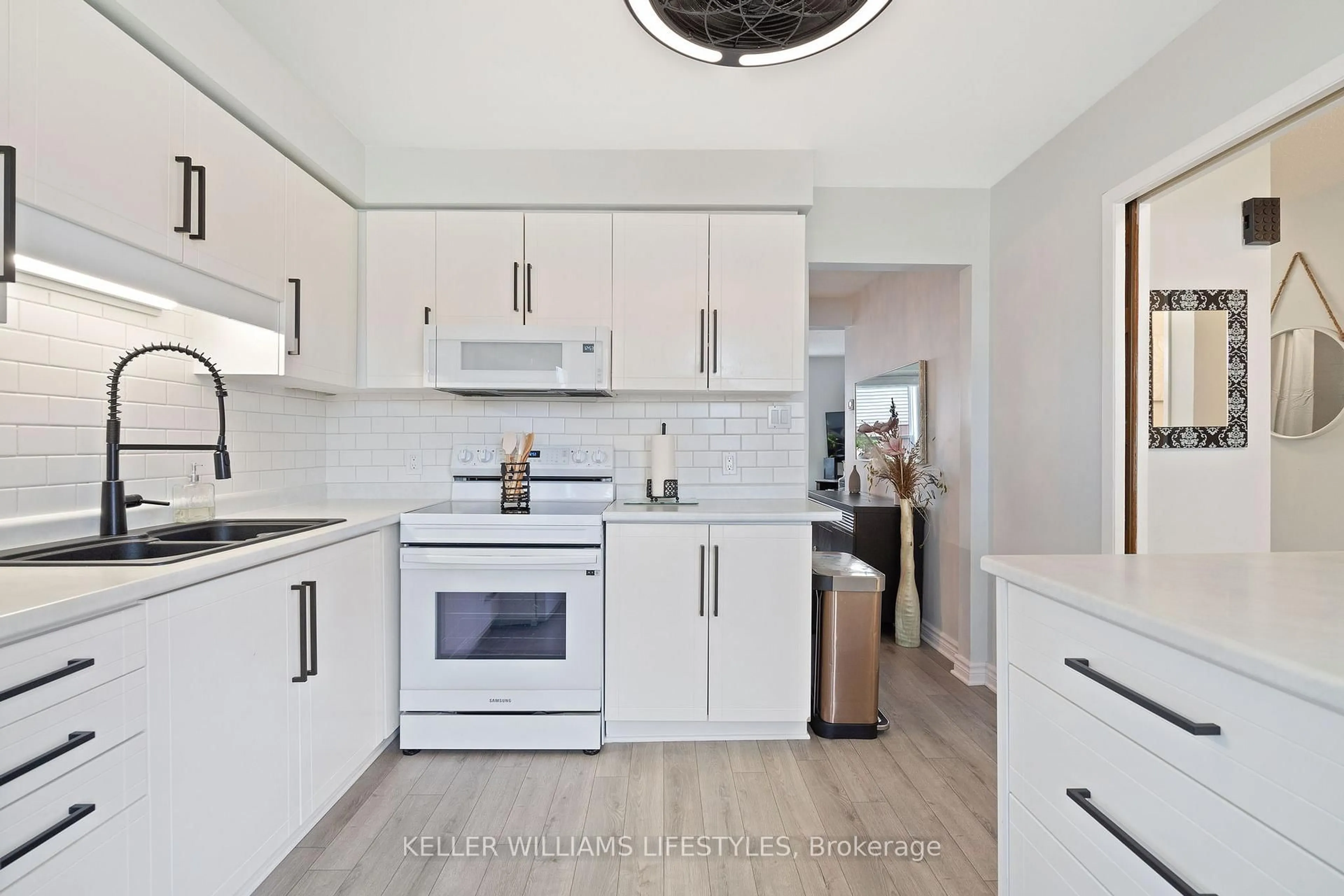 Unknown for 757 Wharncliffe Rd #3, London South Ontario N6J 2N7