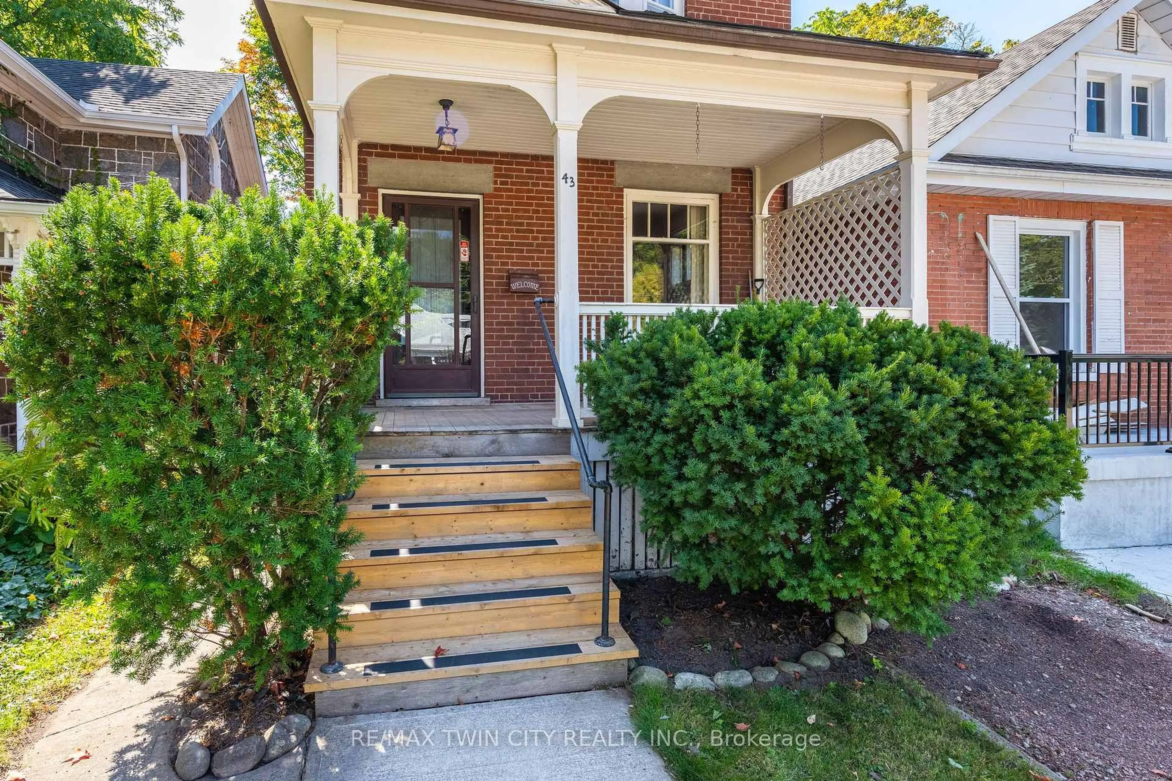 Home with brick exterior material, street for 43 Mcnaughton St, Cambridge Ontario N1R 1Z2