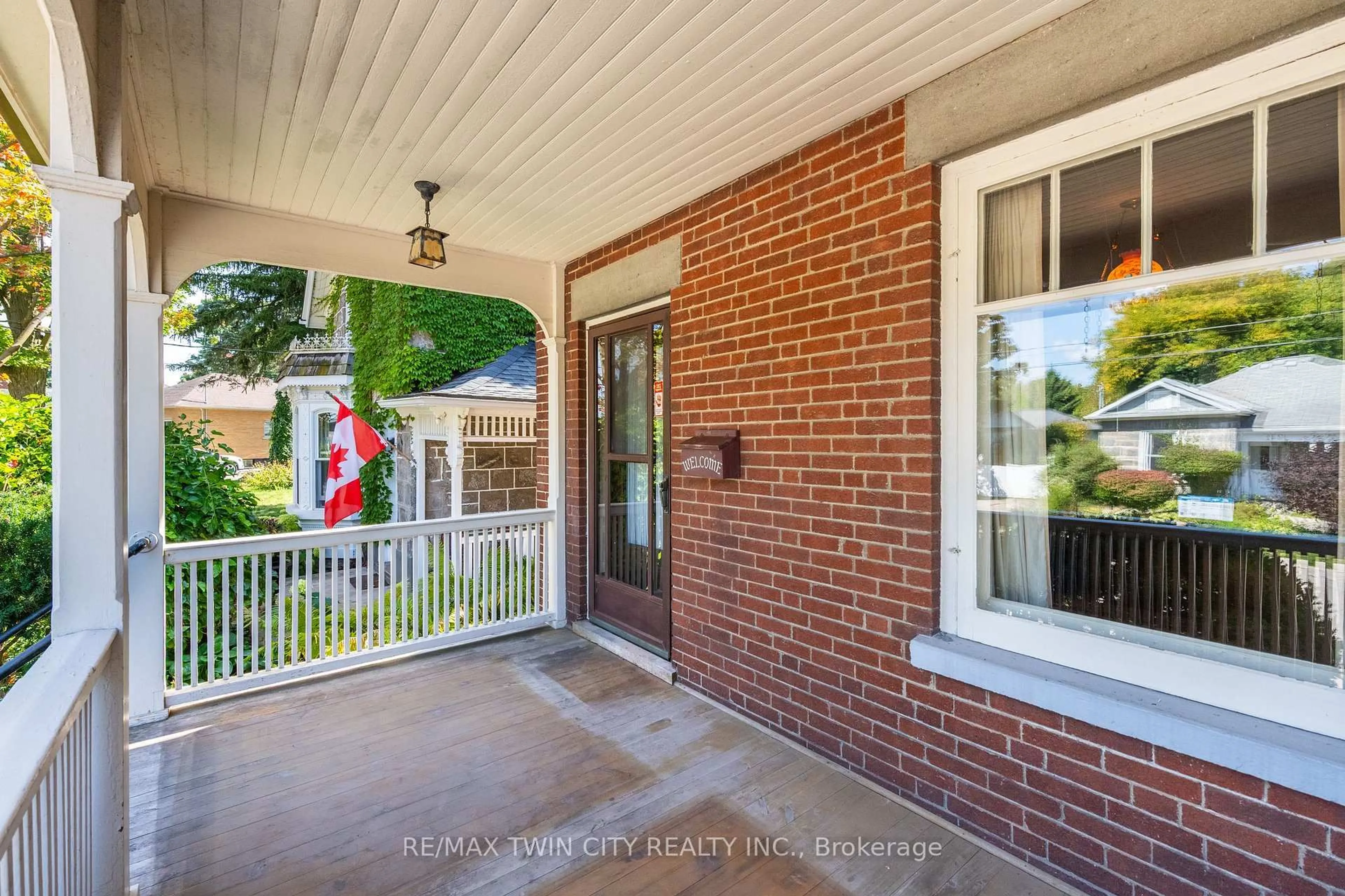 Unknown for 43 Mcnaughton St, Cambridge Ontario N1R 1Z2