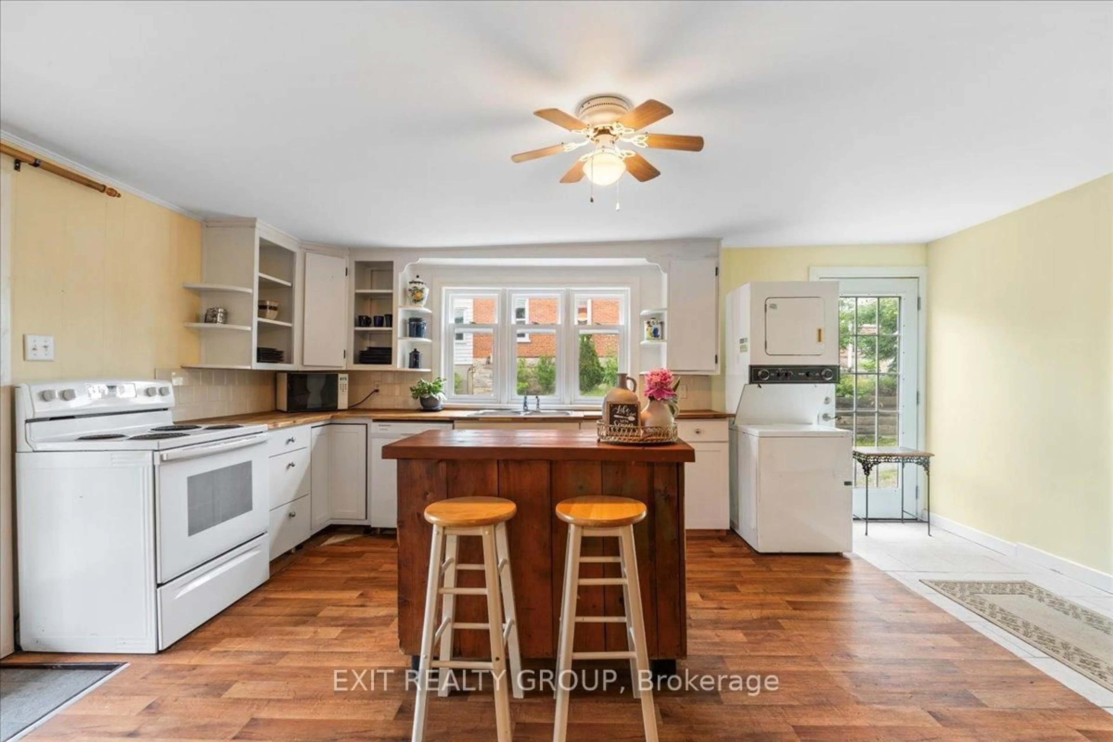 Open concept kitchen, ceramic/tile floor for 101 Durham St, Madoc Ontario K0K 2K0