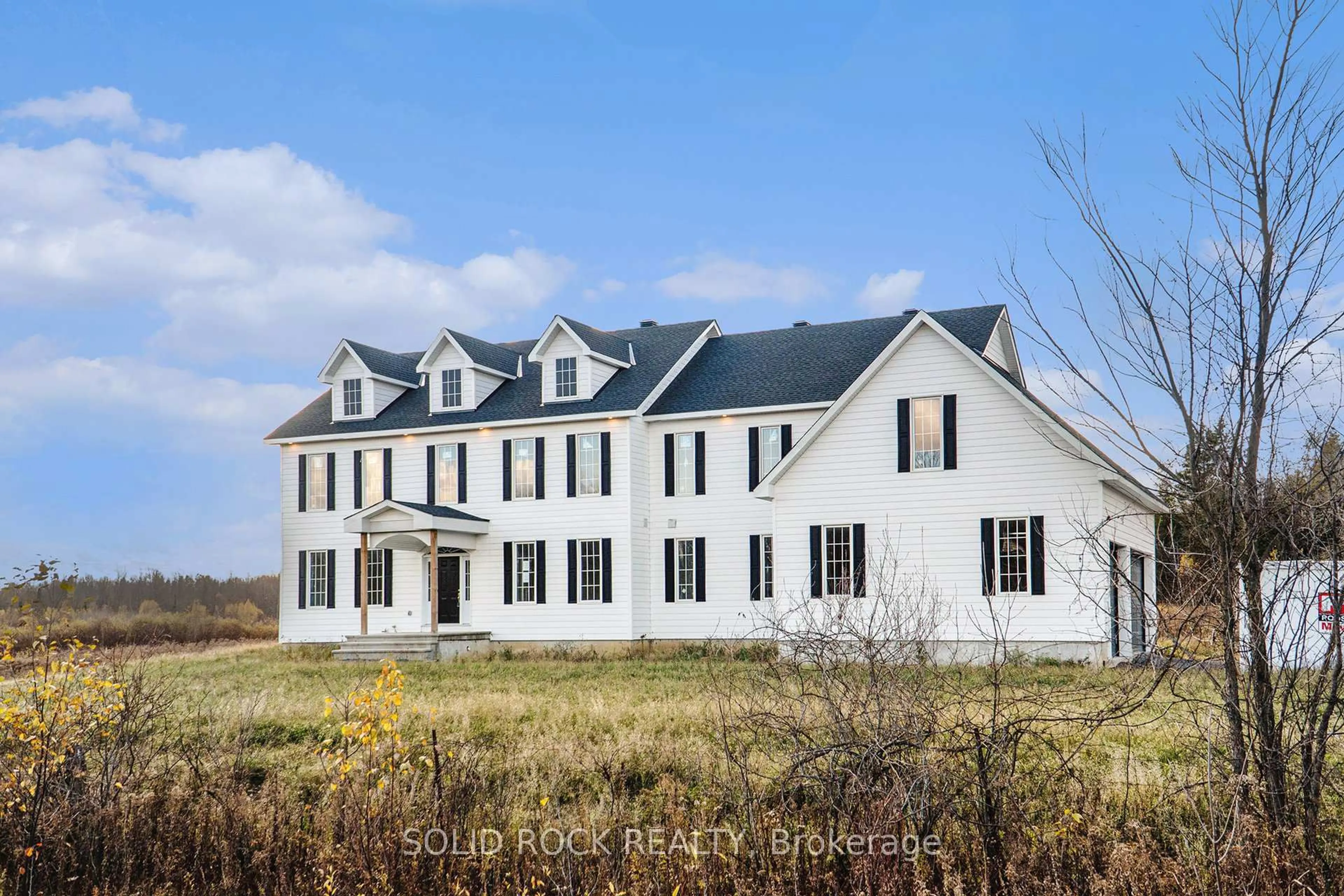 Home with vinyl exterior material, building for 9248 Smith Rd, North Grenville Ontario K0G 1T0
