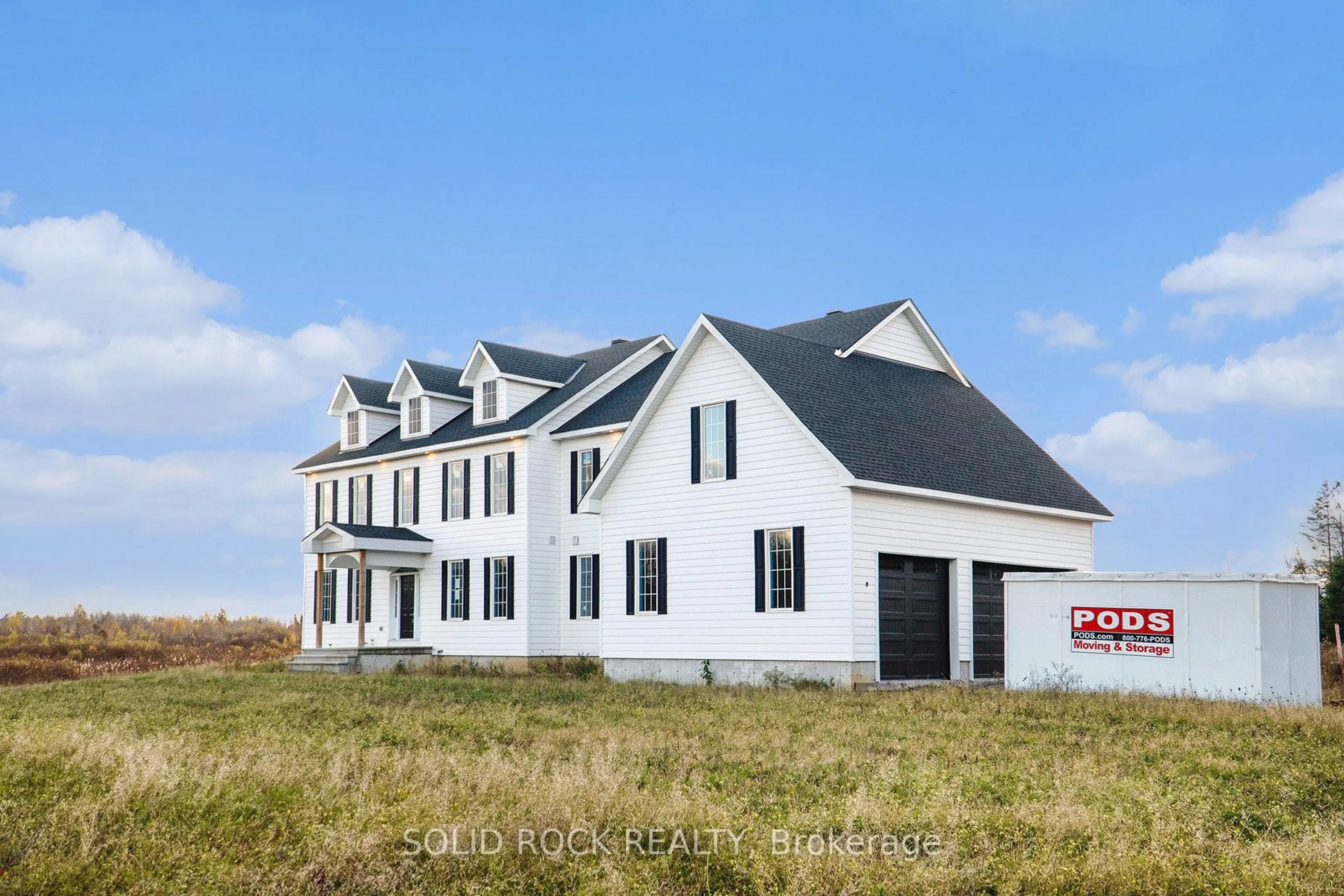 Home with vinyl exterior material, building for 9248 Smith Rd, North Grenville Ontario K0G 1T0