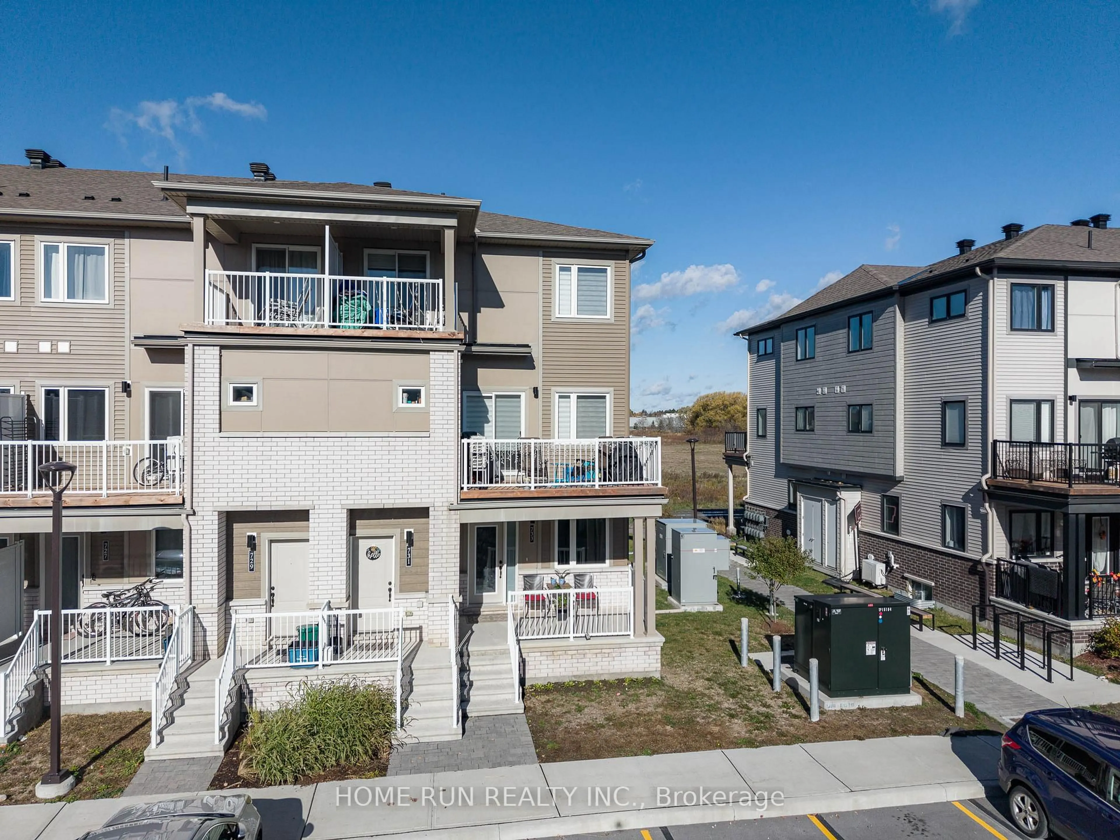 A pic from outside/outdoor area/front of a property/back of a property/a pic from drone, street for 733 Chromite Private, Ottawa Ontario K2J 7J2