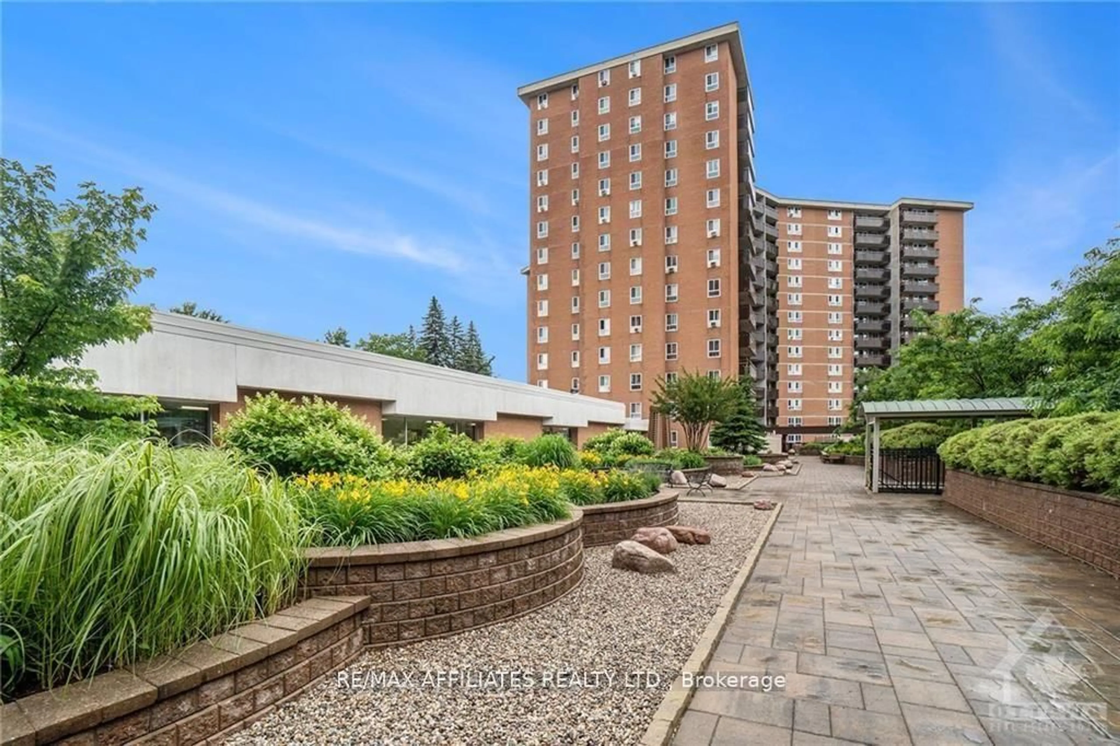 Patio, unknown for 2000 Jasmine Cres #717, Ottawa Ontario K1J 8K4