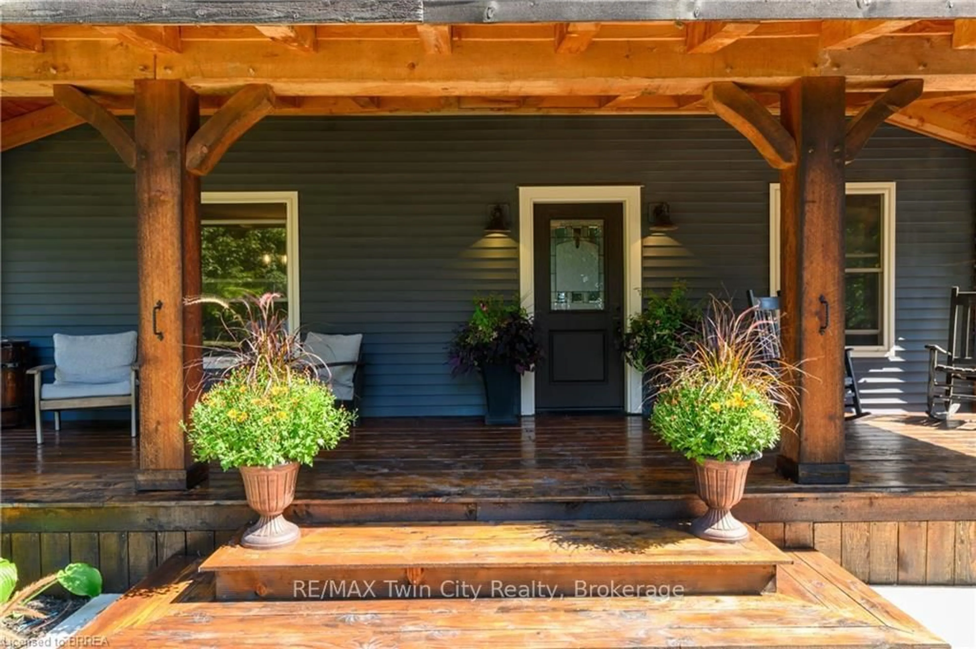 Indoor entryway for 2884 Cockshutt Rd, Norfolk Ontario N0E 1Y0