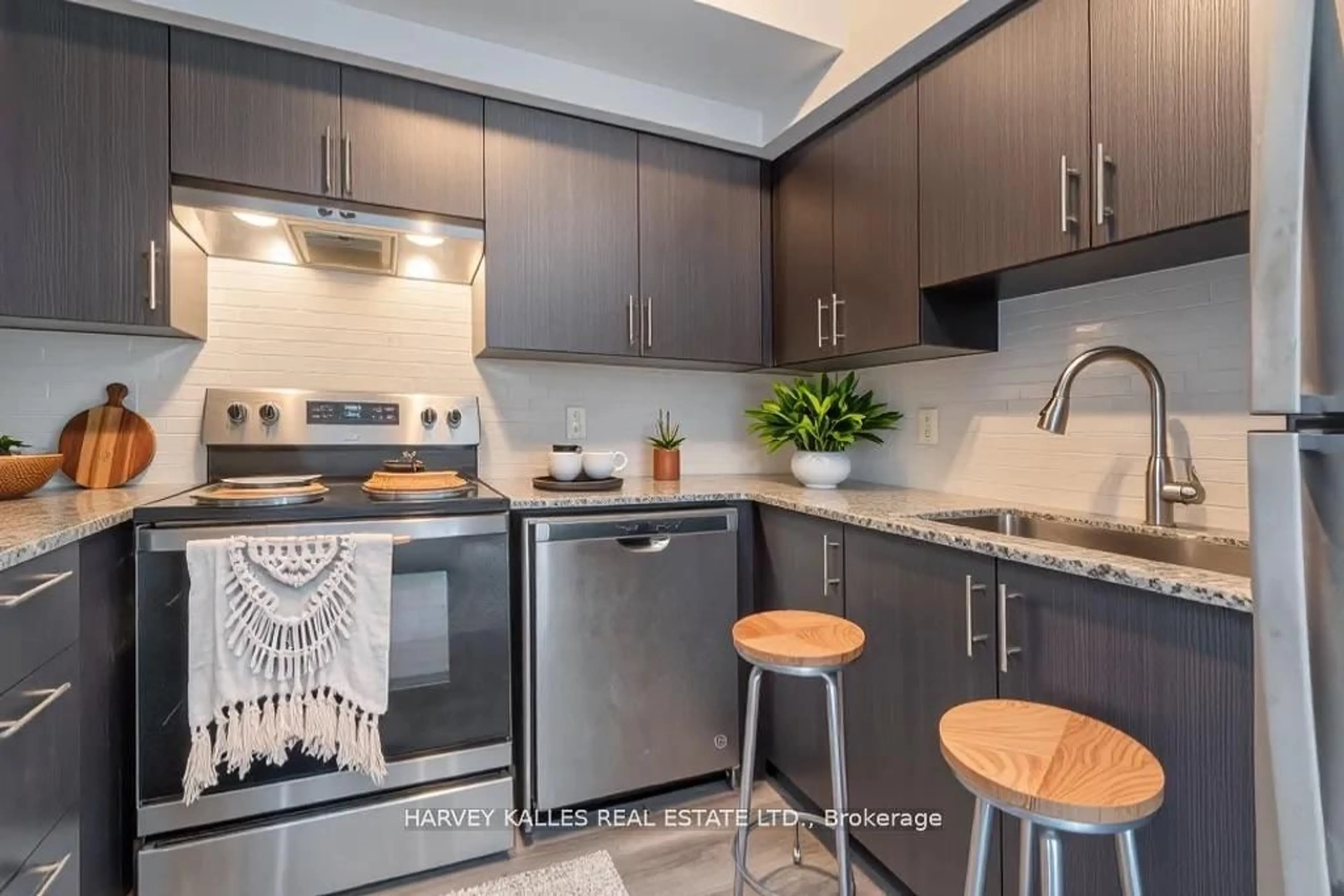 Unknown for 275 Larch St #A502, Waterloo Ontario N2L 3R2