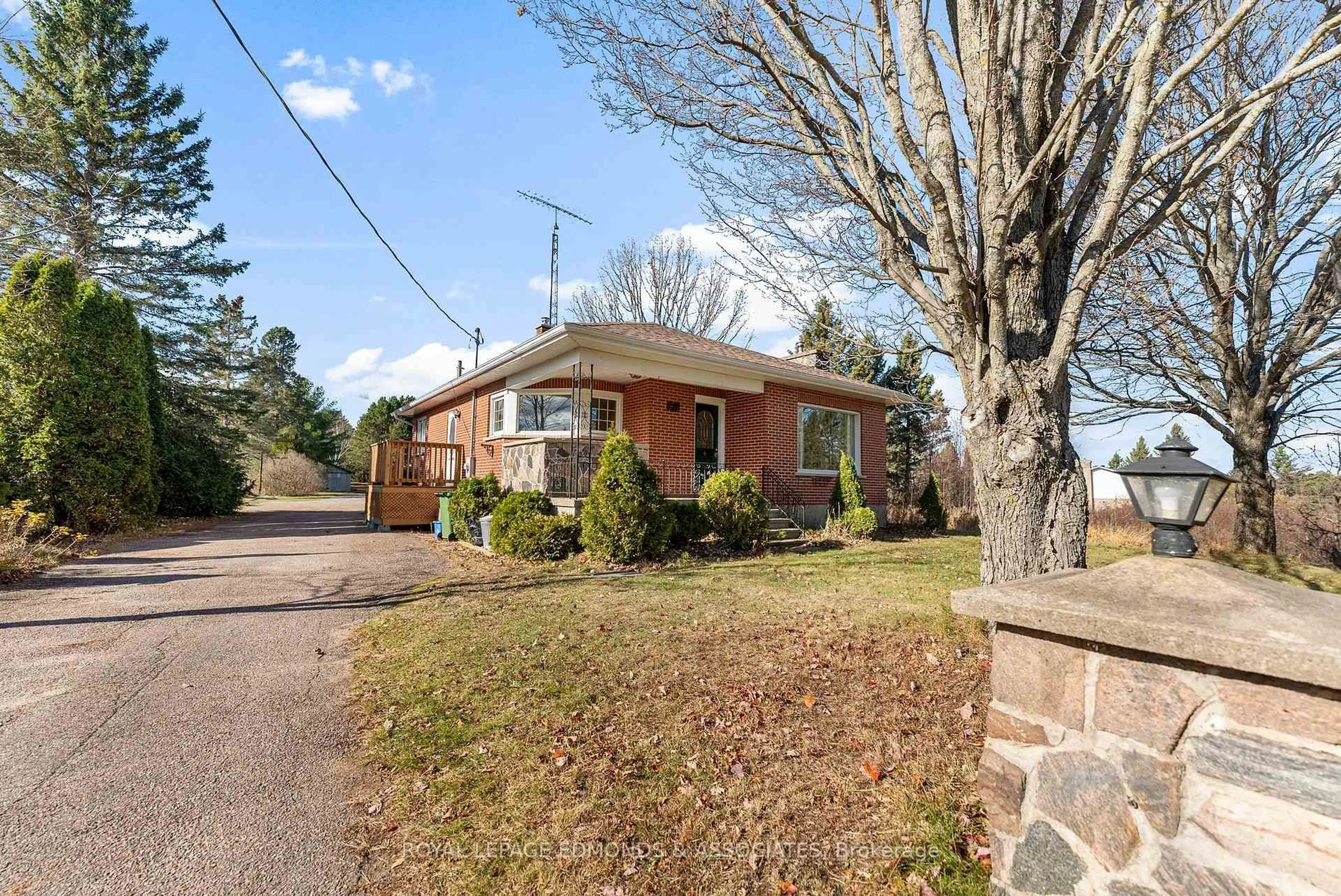 Home with brick exterior material, street for 2323 B Line Rd, Pembroke Ontario K8A 6W8