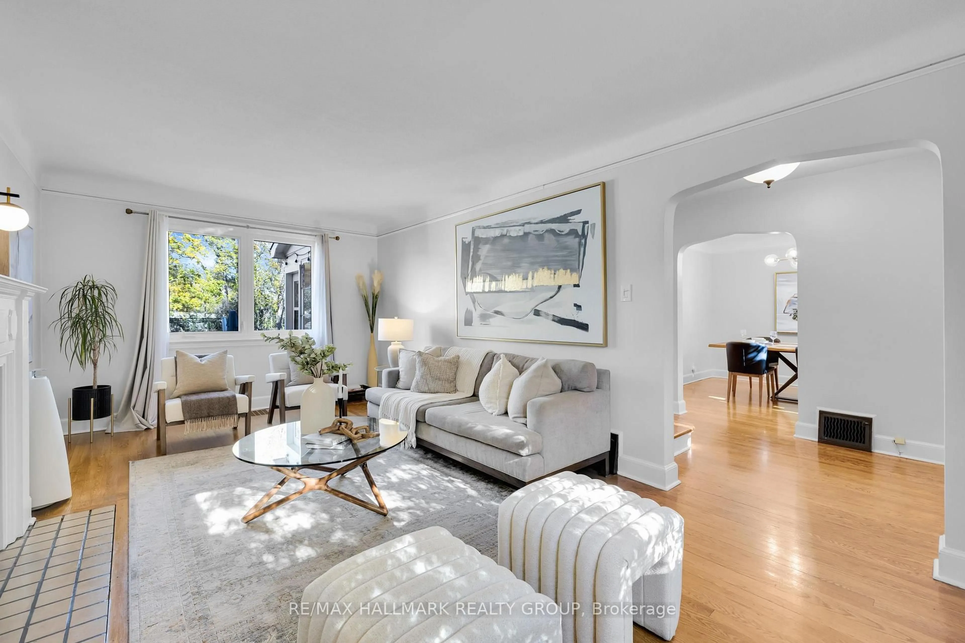 Living room with furniture, unknown for 163 Ruskin St, Ottawa Ontario K1Y 4B9