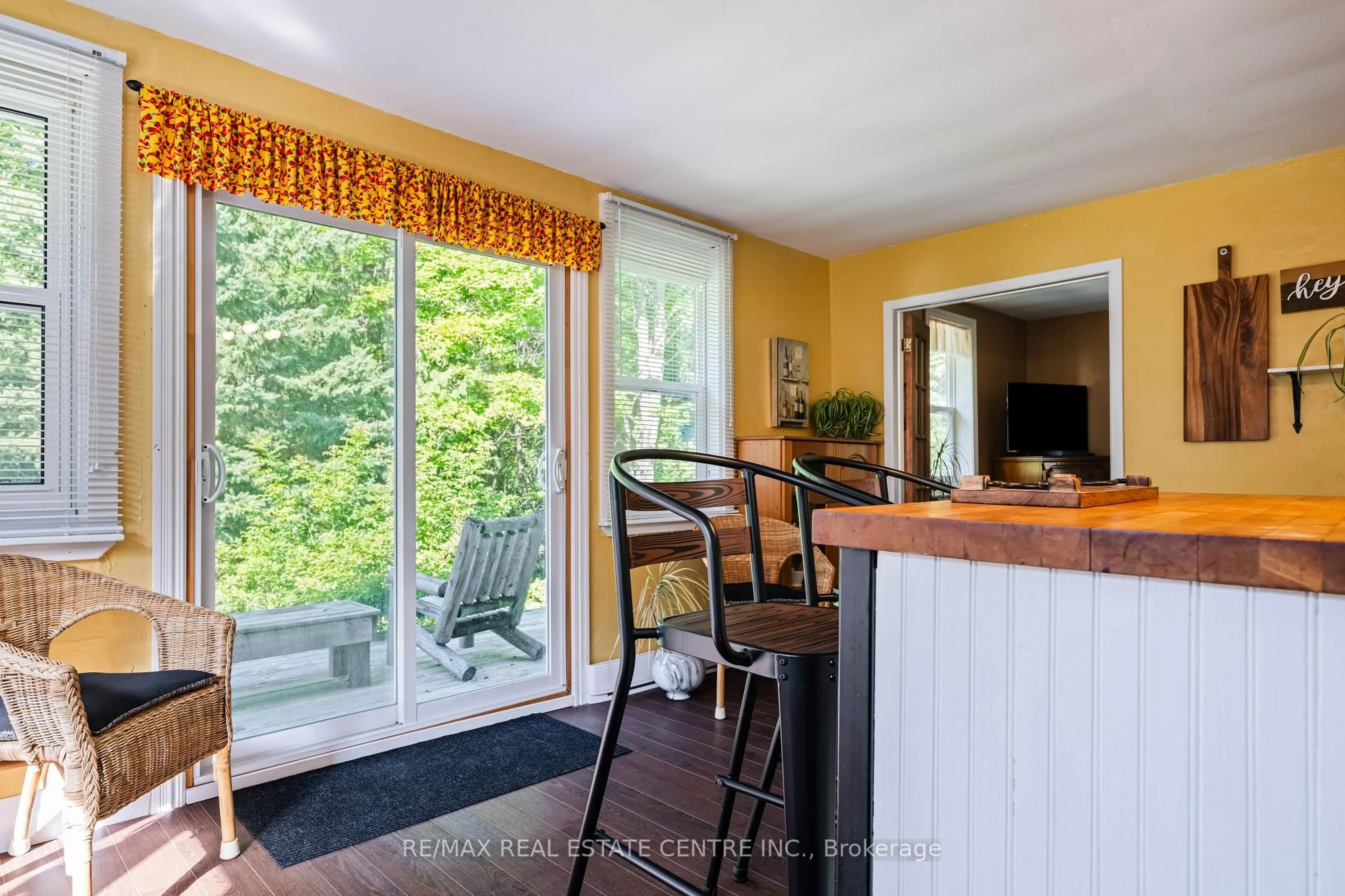 Open concept kitchen, unknown for 637217 Prince of Wales Rd, Mulmur Ontario L9V 0C2