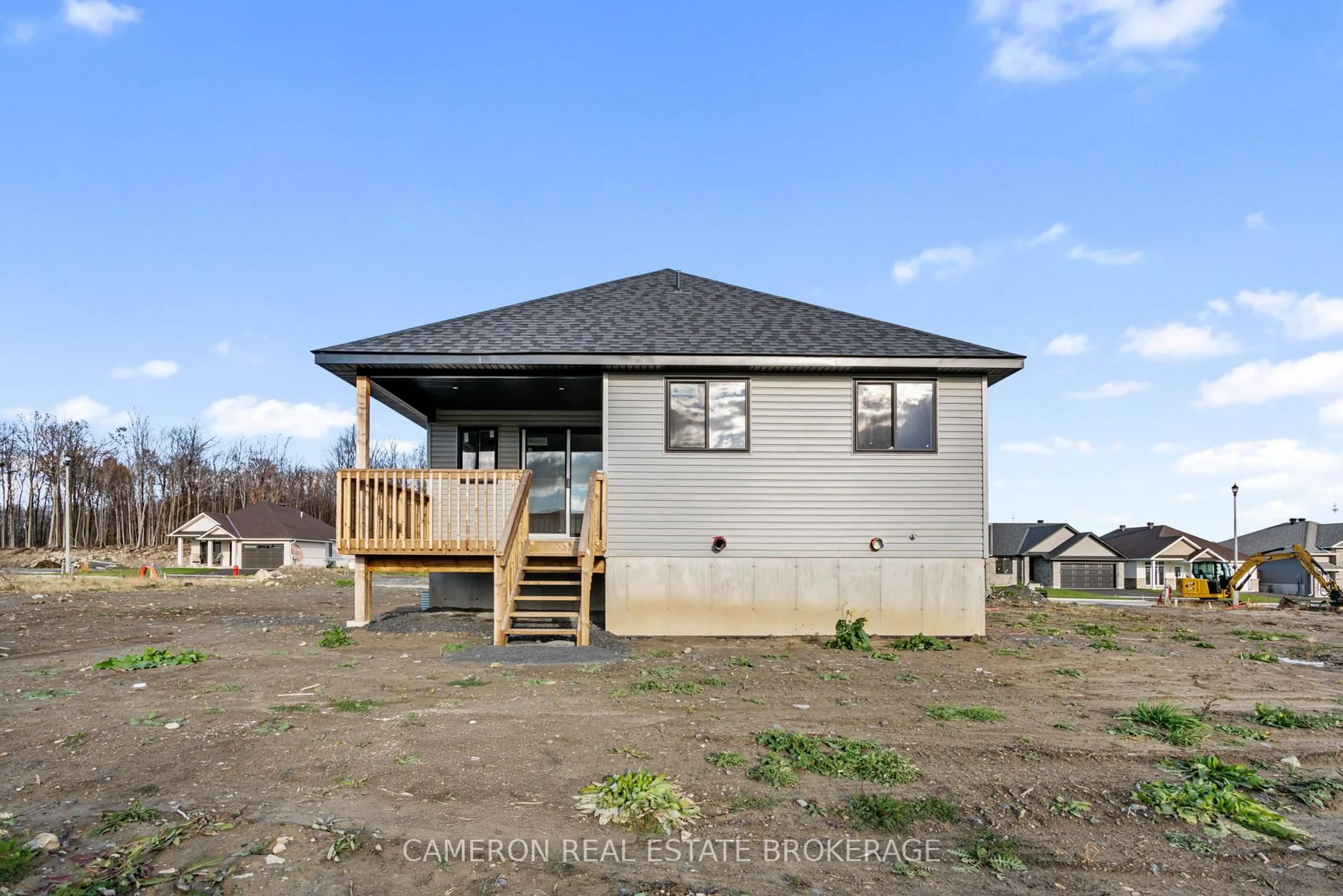 A pic from outside/outdoor area/front of a property/back of a property/a pic from drone, building for 3166 Mauricy St, Cornwall Ontario K6K 0A1