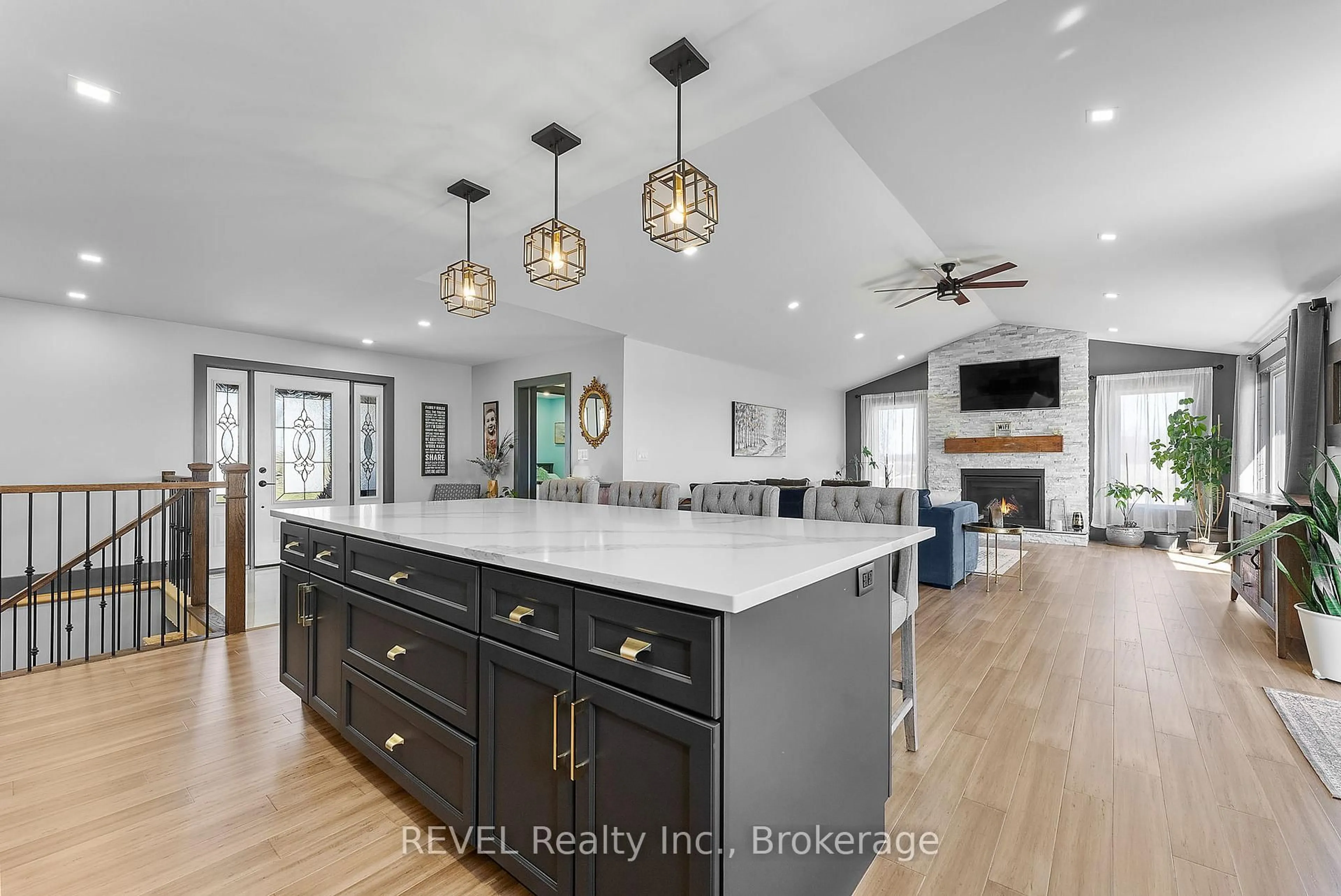 Open concept kitchen, unknown for 8 Reicheld Rd, Haldimand Ontario N0A 1P0