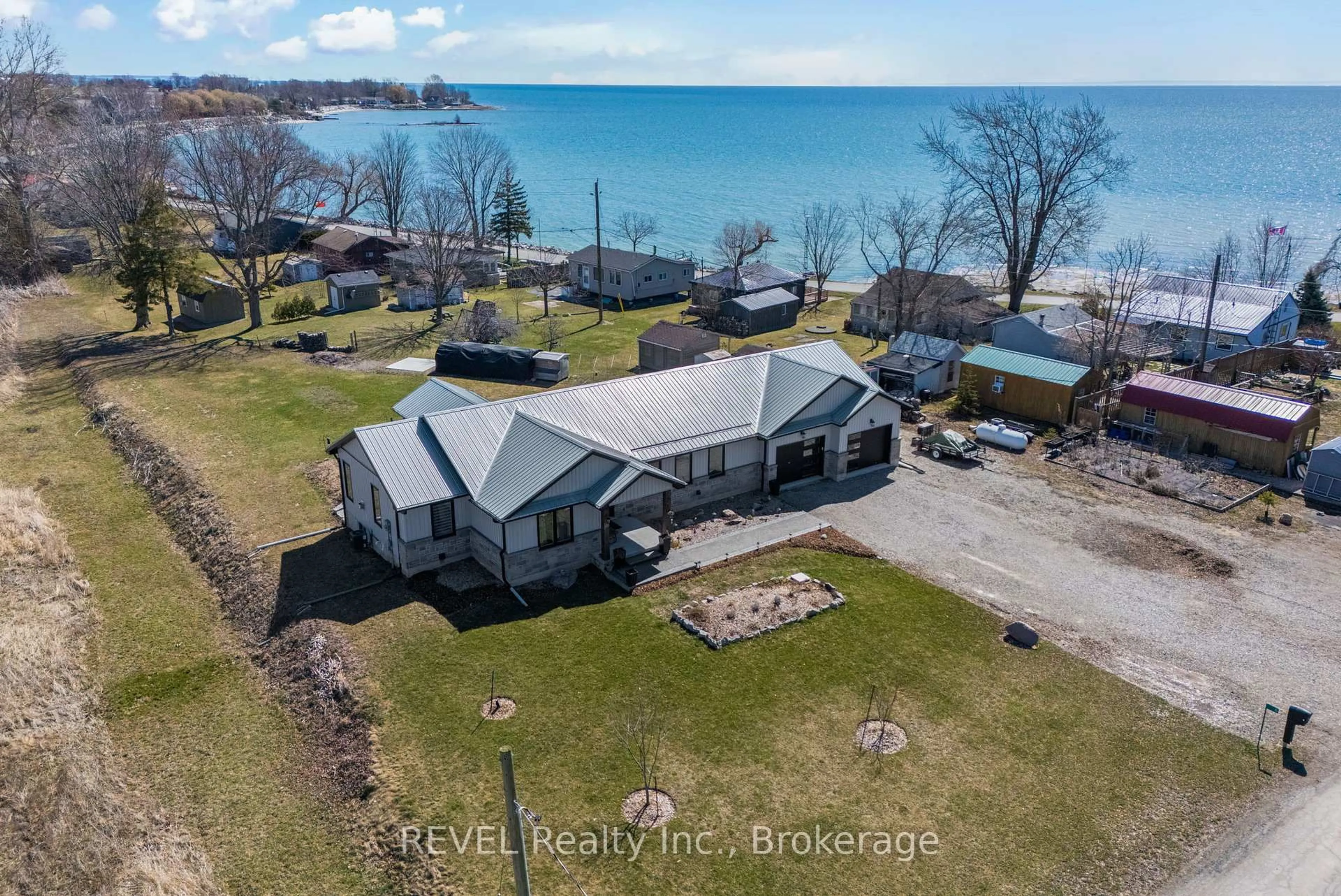 A pic from outside/outdoor area/front of a property/back of a property/a pic from drone, water/lake/river/ocean view for 8 Reicheld Rd, Haldimand Ontario N0A 1P0