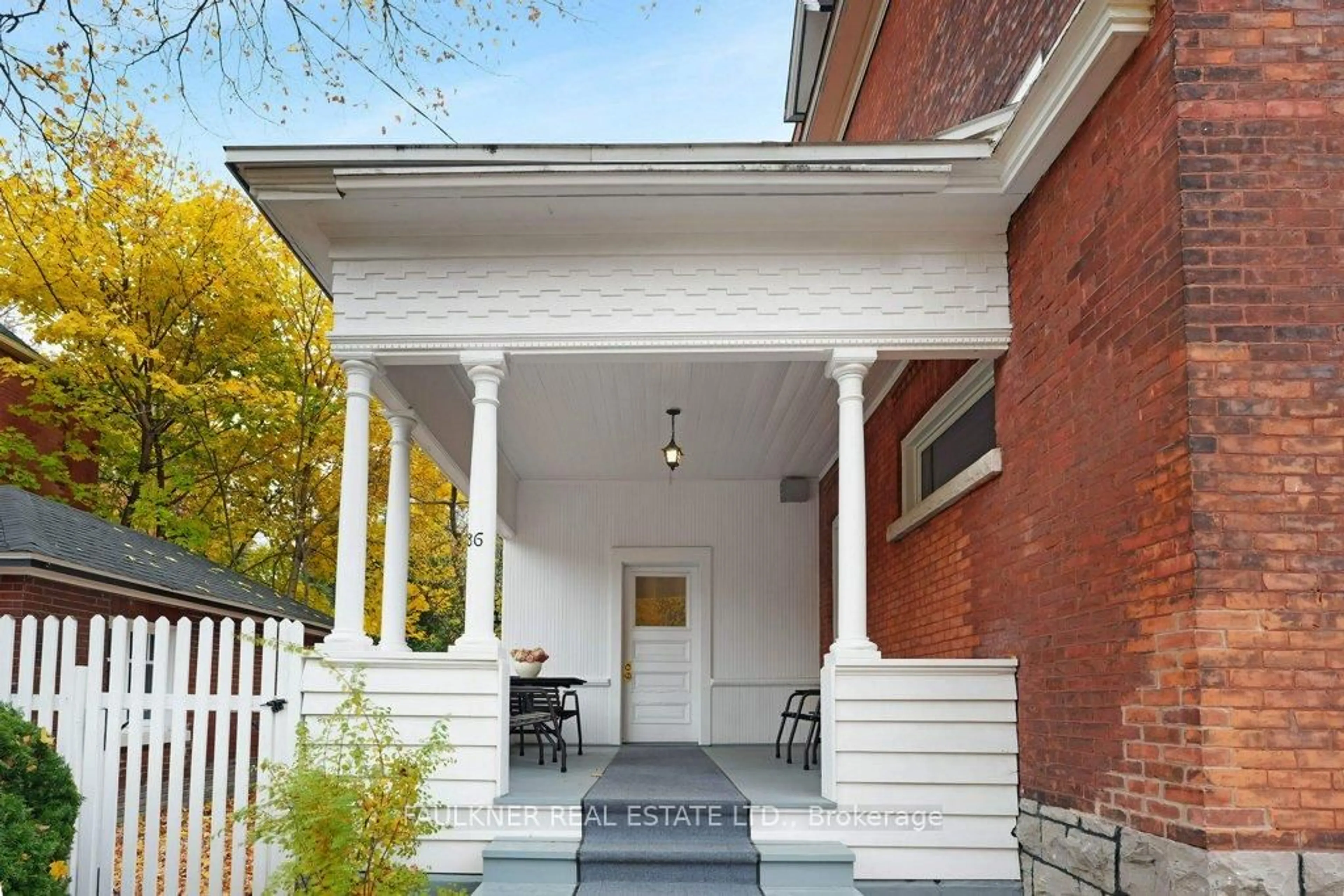 Home with brick exterior material, street for 137 Cartier St, Ottawa Ontario K2P 1K7