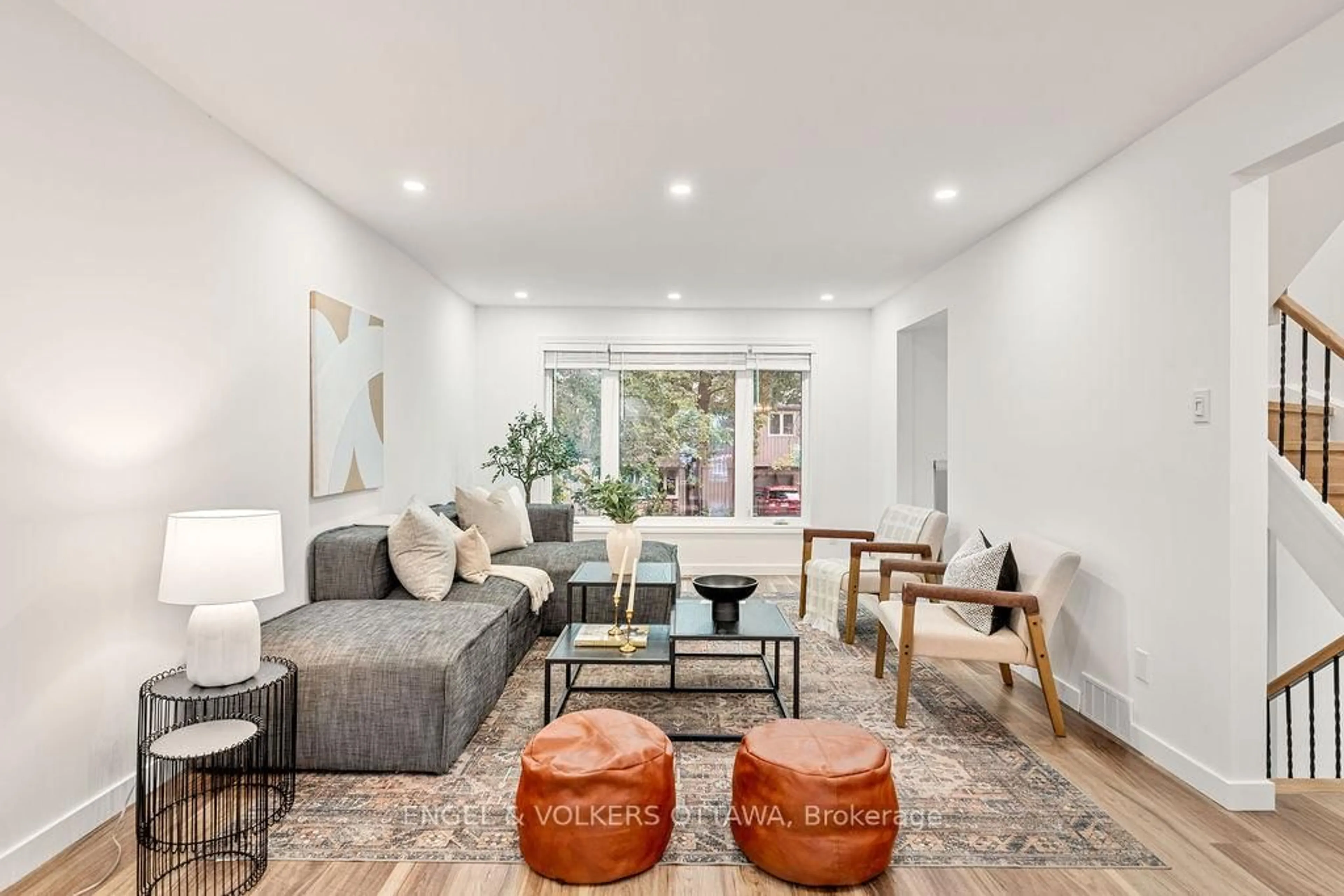 Living room with furniture, unknown for 12 Bayside Private, Ottawa Ontario K1V 9R3