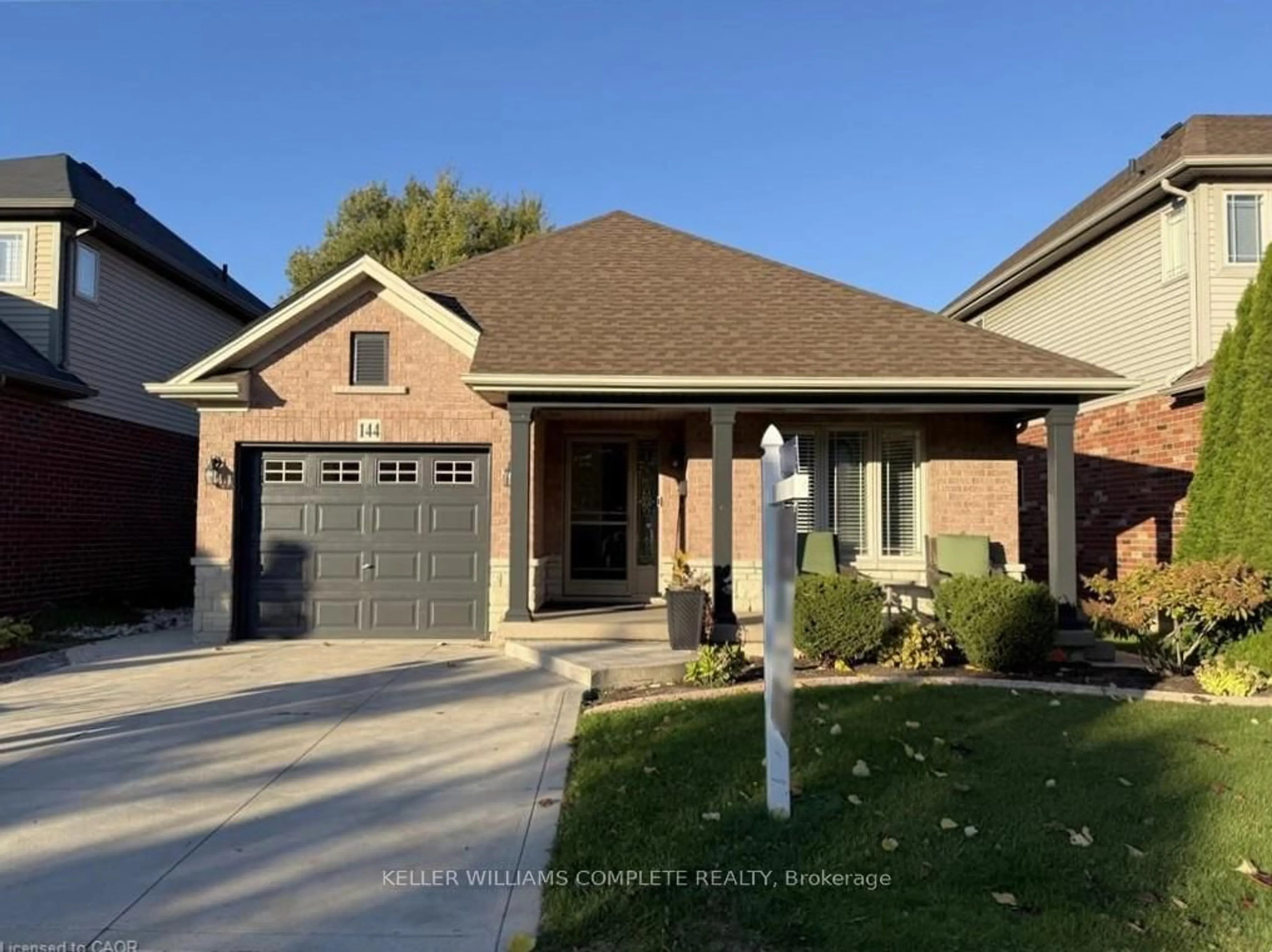 Home with brick exterior material, street for 144 Sumner Cres, Grimsby Ontario L3M 0B4