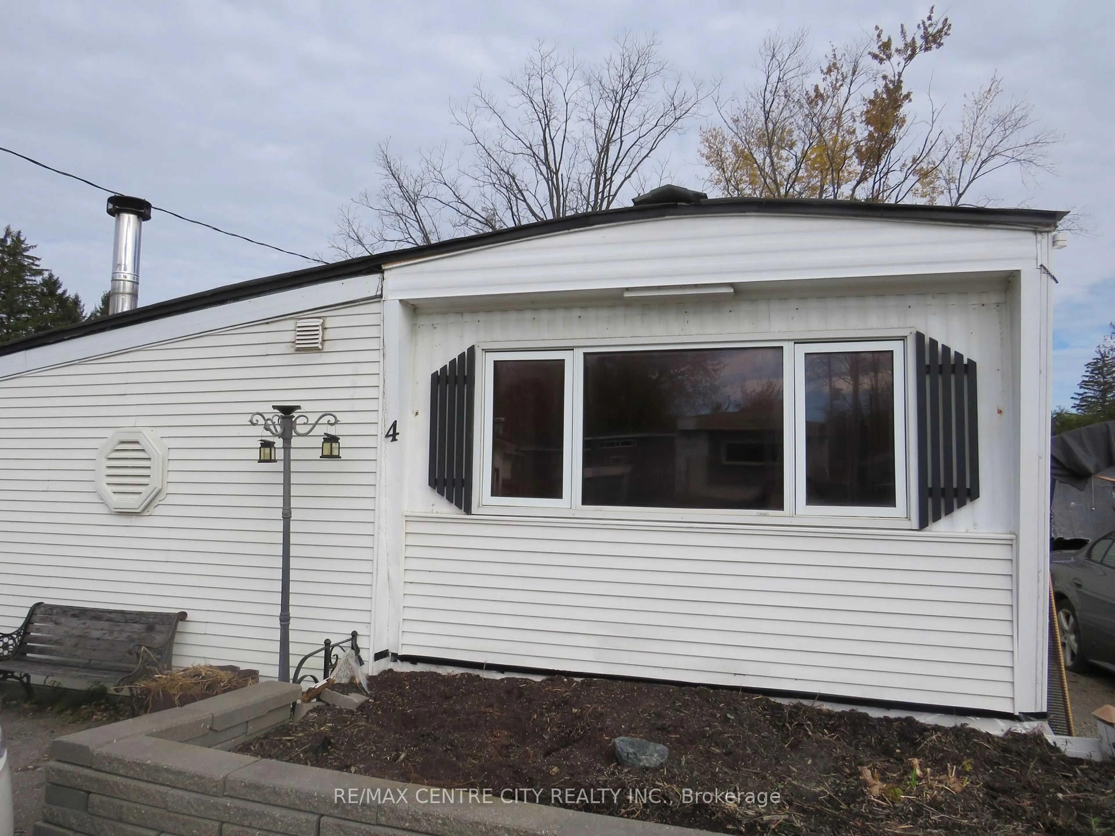 Home with vinyl exterior material, street for 3902 Dundas St #4, Thames Centre Ontario N5V 5C6