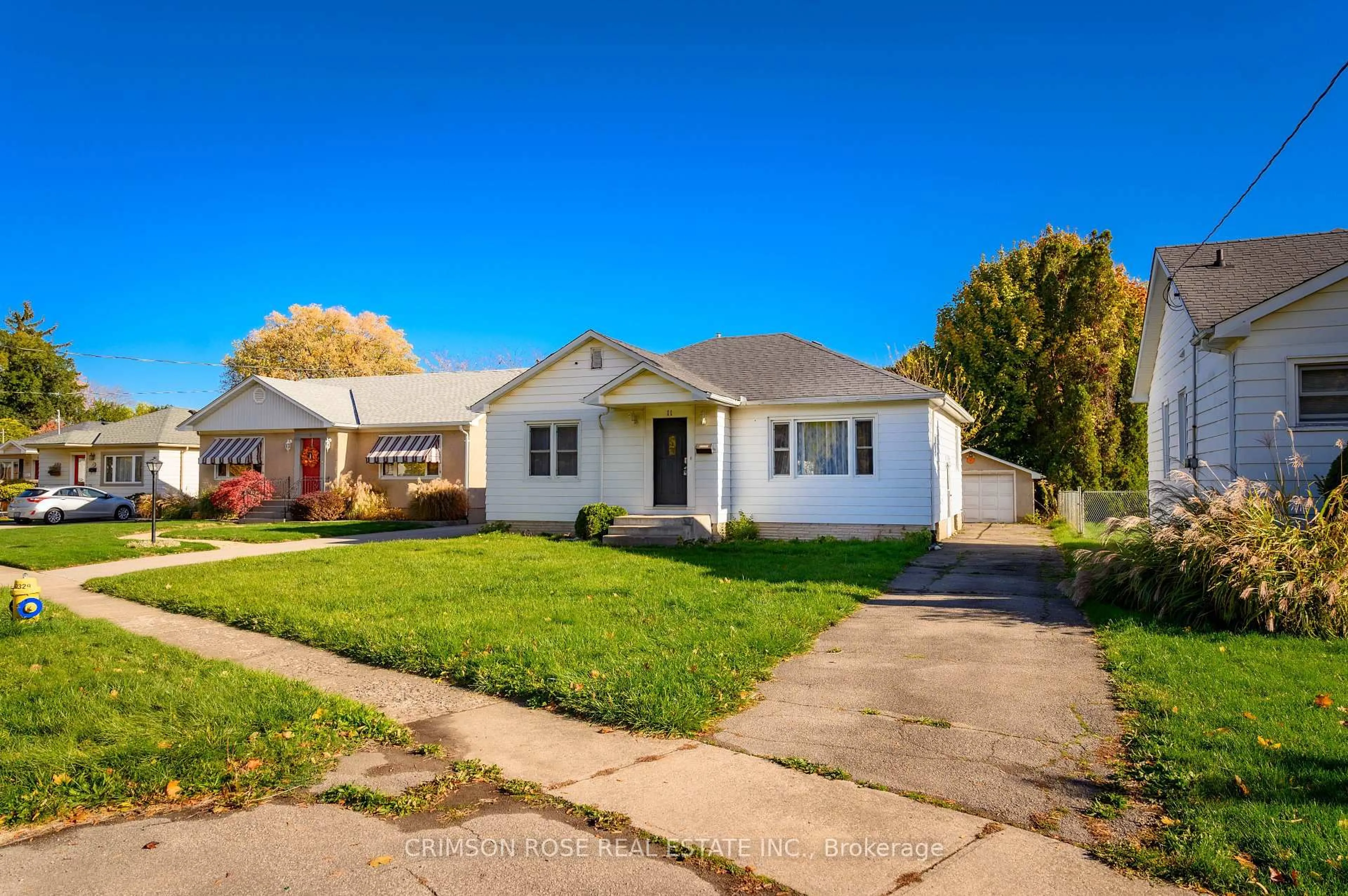 Unknown for 11 Bonavem Dr, St. Catharines Ontario L2N 1X7