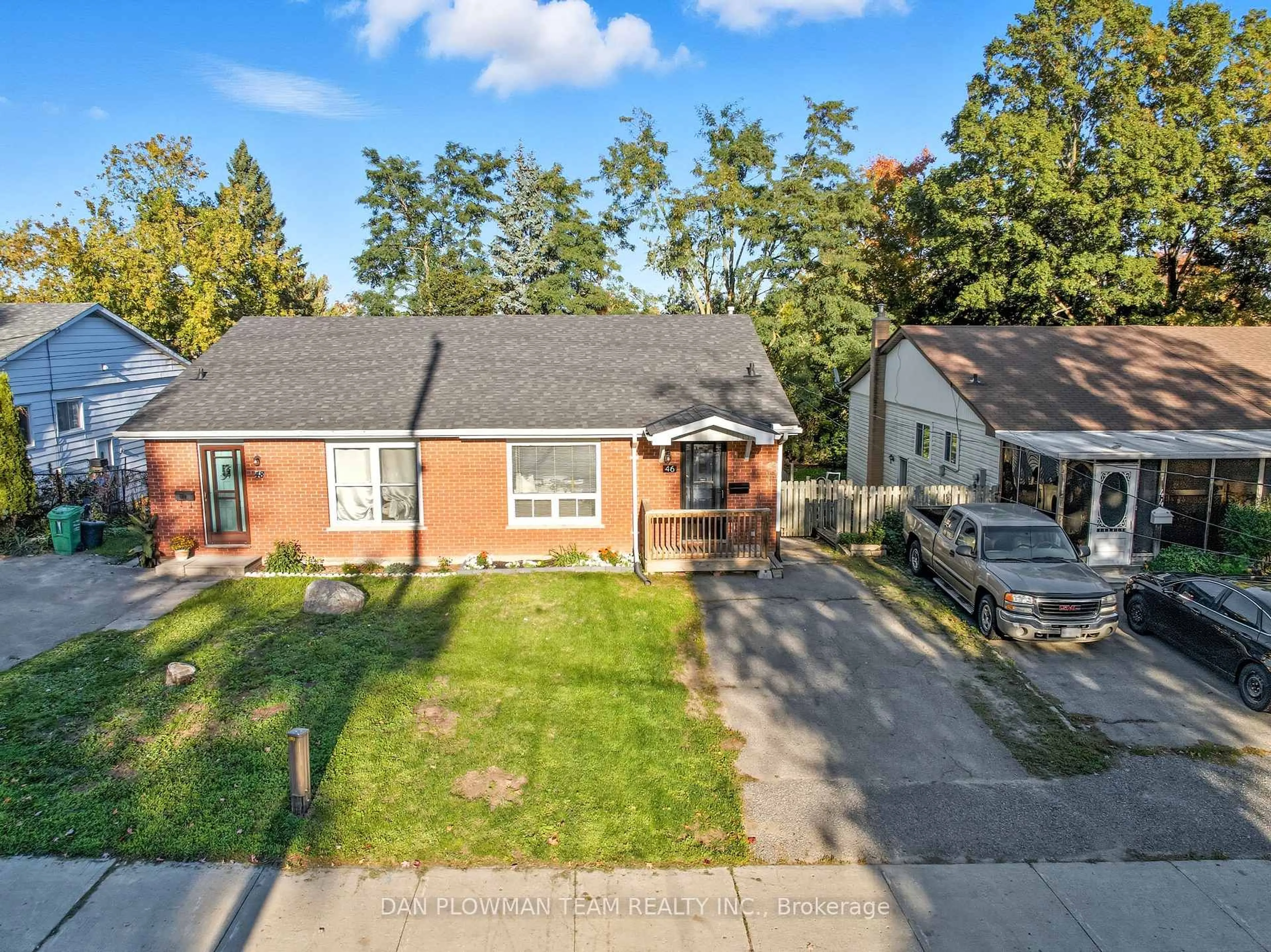 A pic from outside/outdoor area/front of a property/back of a property/a pic from drone, street for 46 Alexander Ave, Peterborough Ontario K9J 6B4