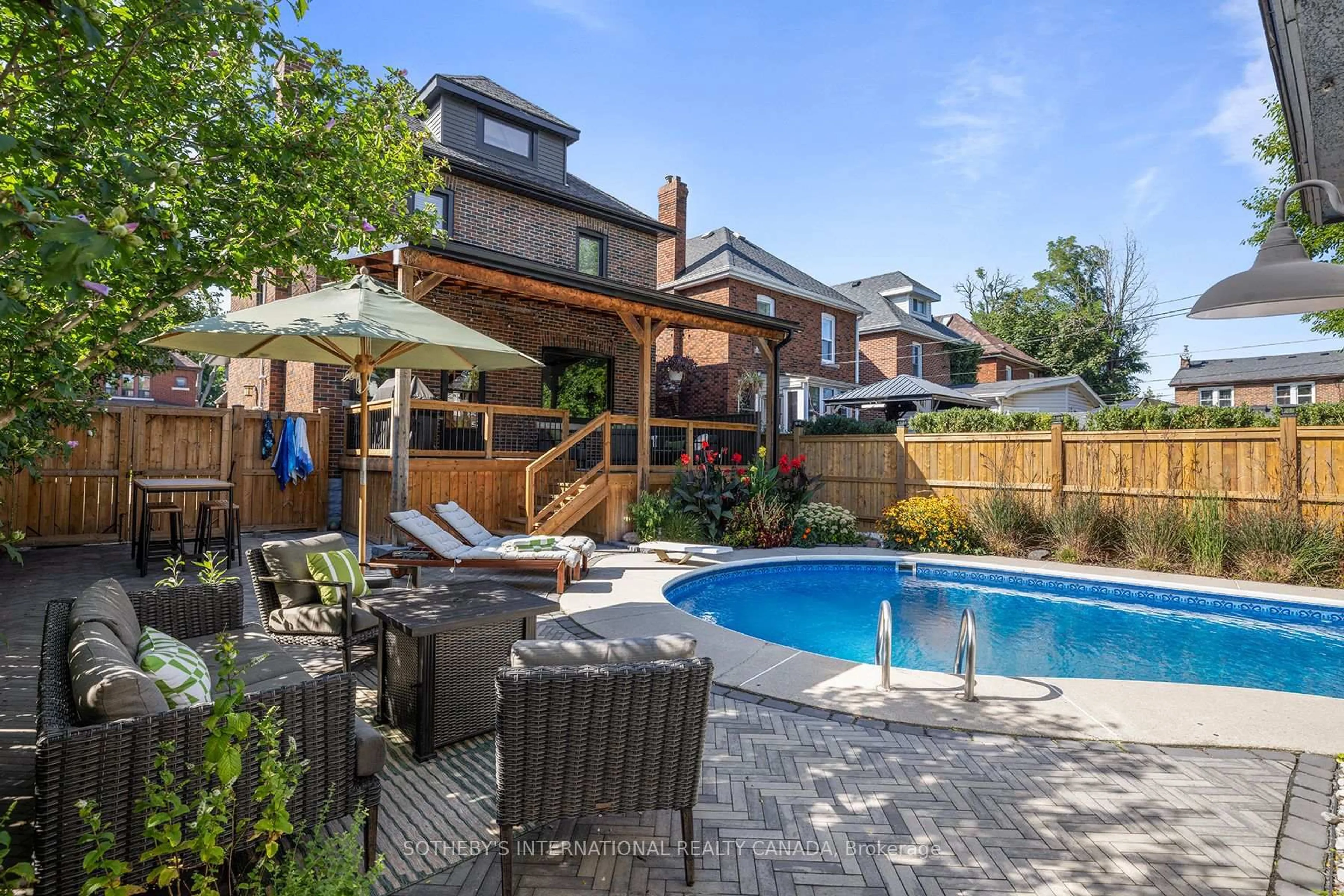 Patio, unknown for 253 Graham Ave, Hamilton Ontario L8K 2M7