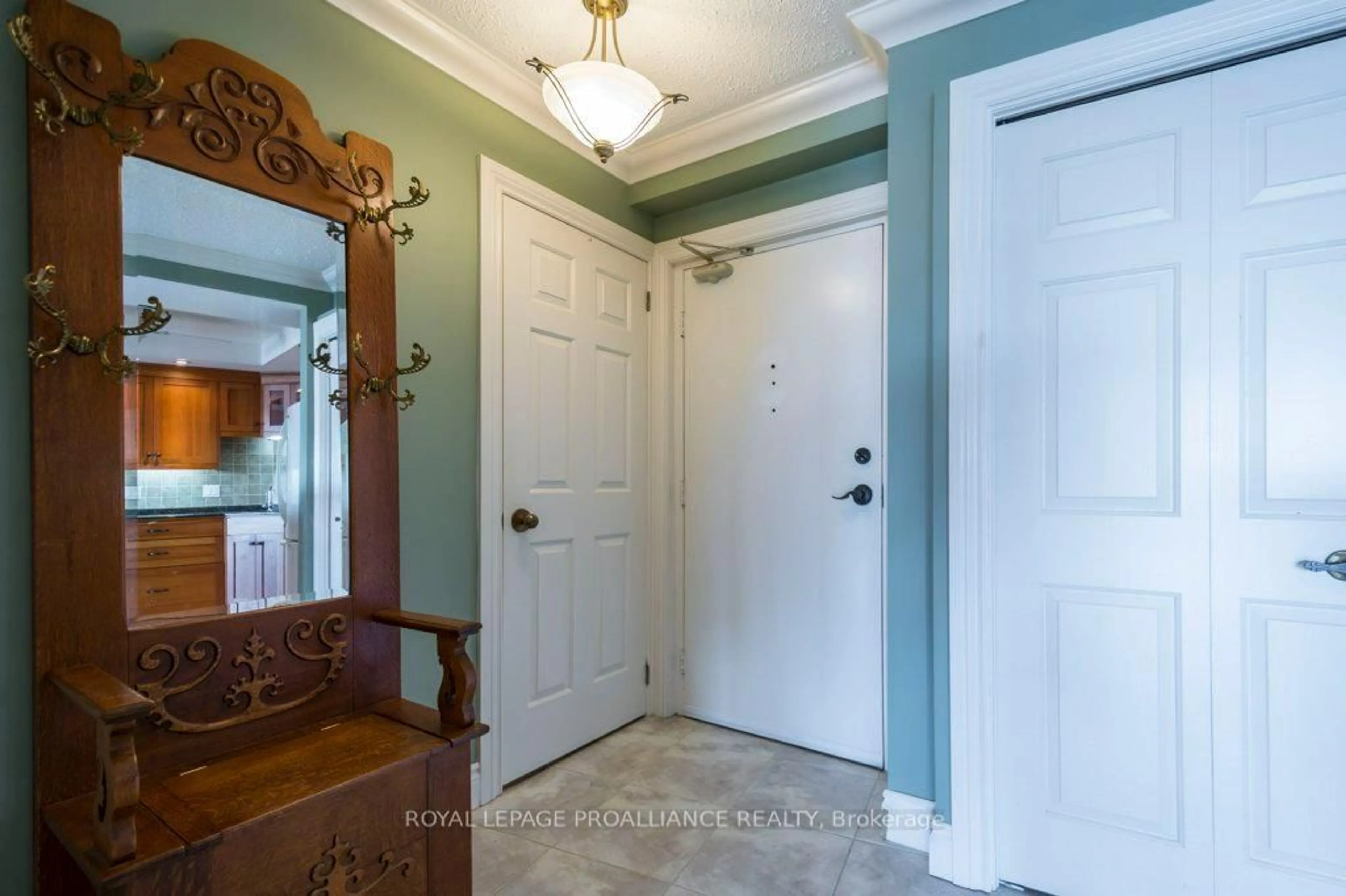 Indoor entryway for 2 South Front St #402, Belleville Ontario K8N 5K7