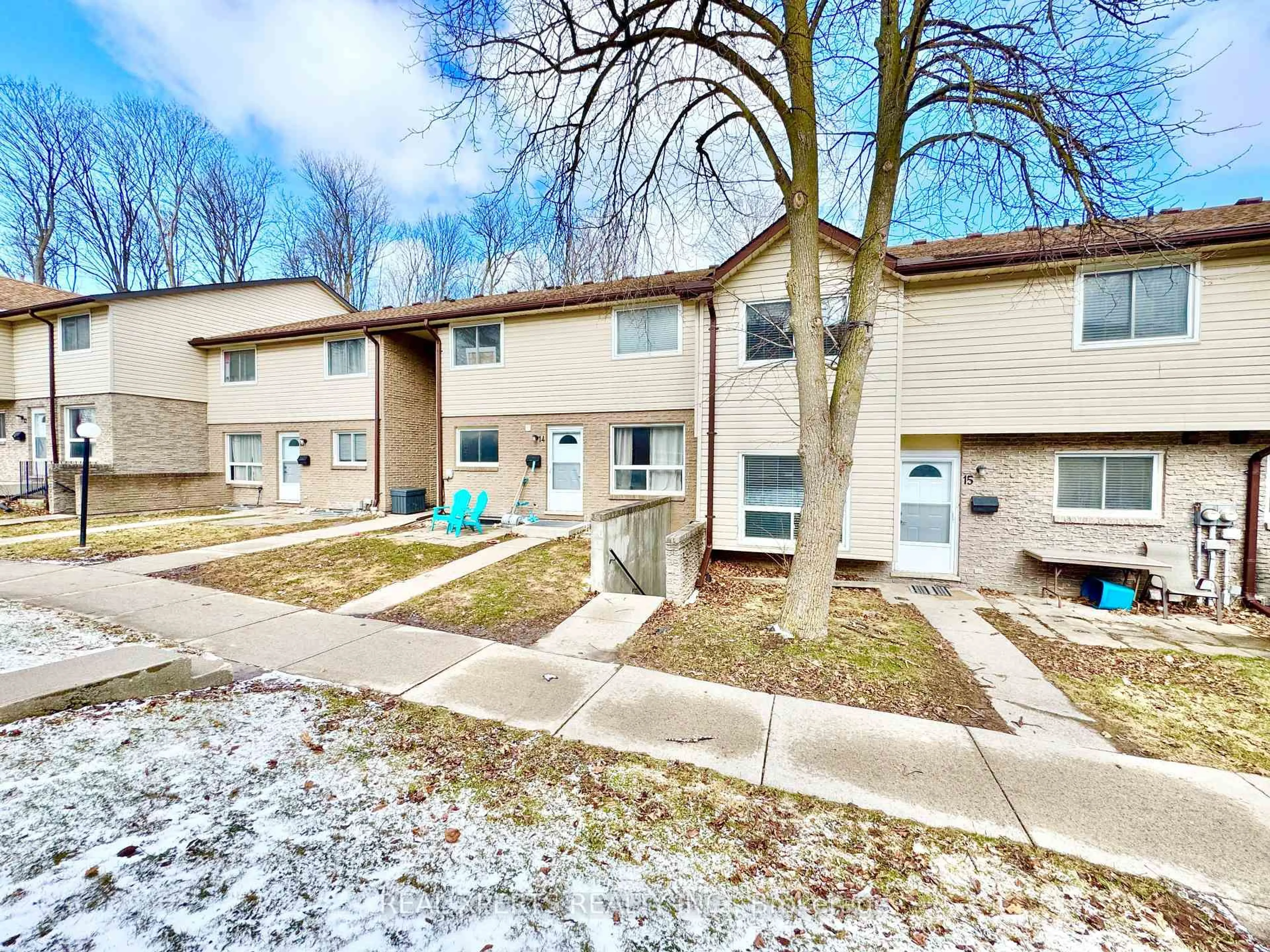 Unknown for 453 Albert St #15, Waterloo Ontario N2L 5A7