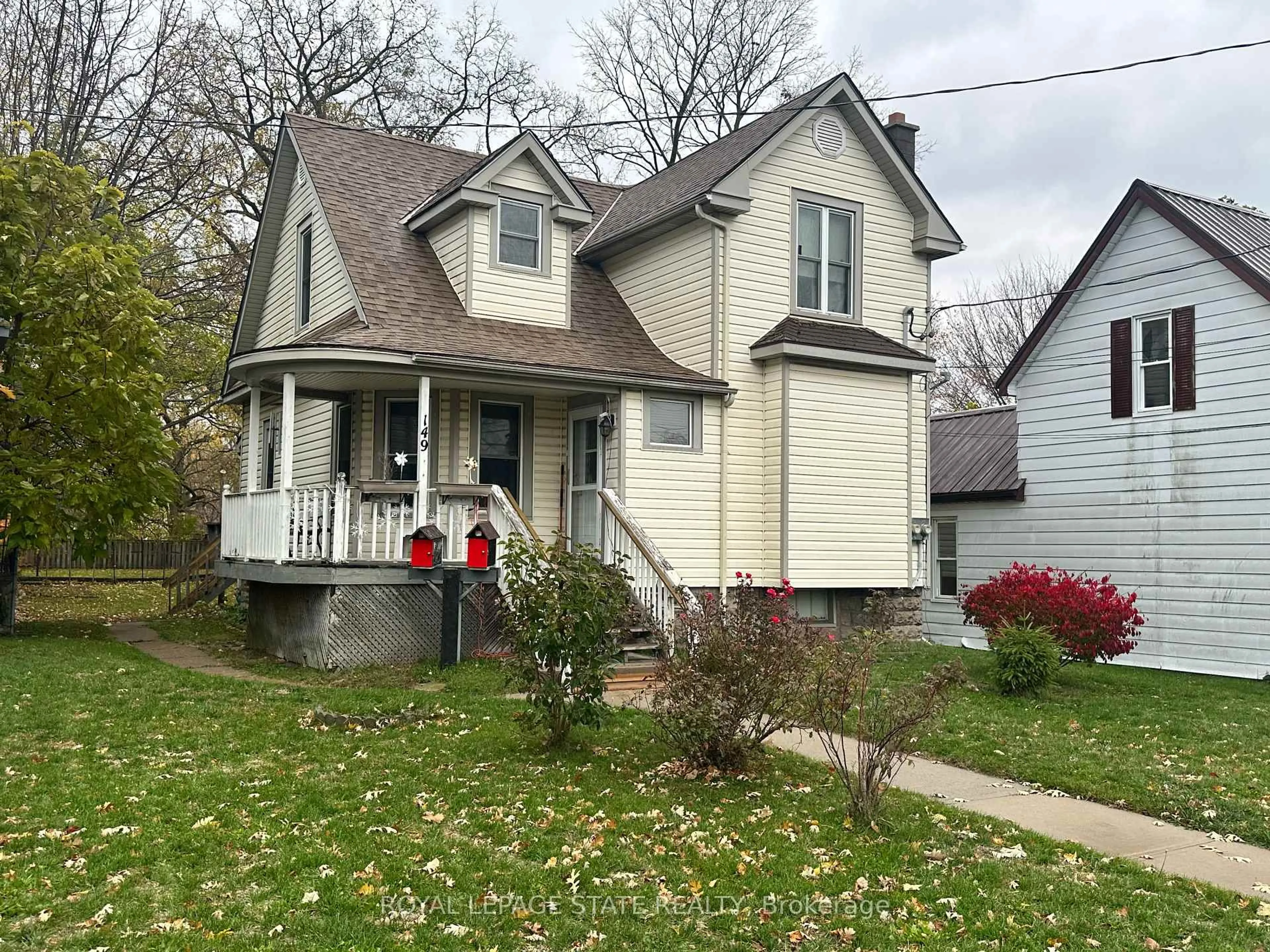 Home with vinyl exterior material, street for 149 Forest St, Haldimand Ontario N1A 1B9