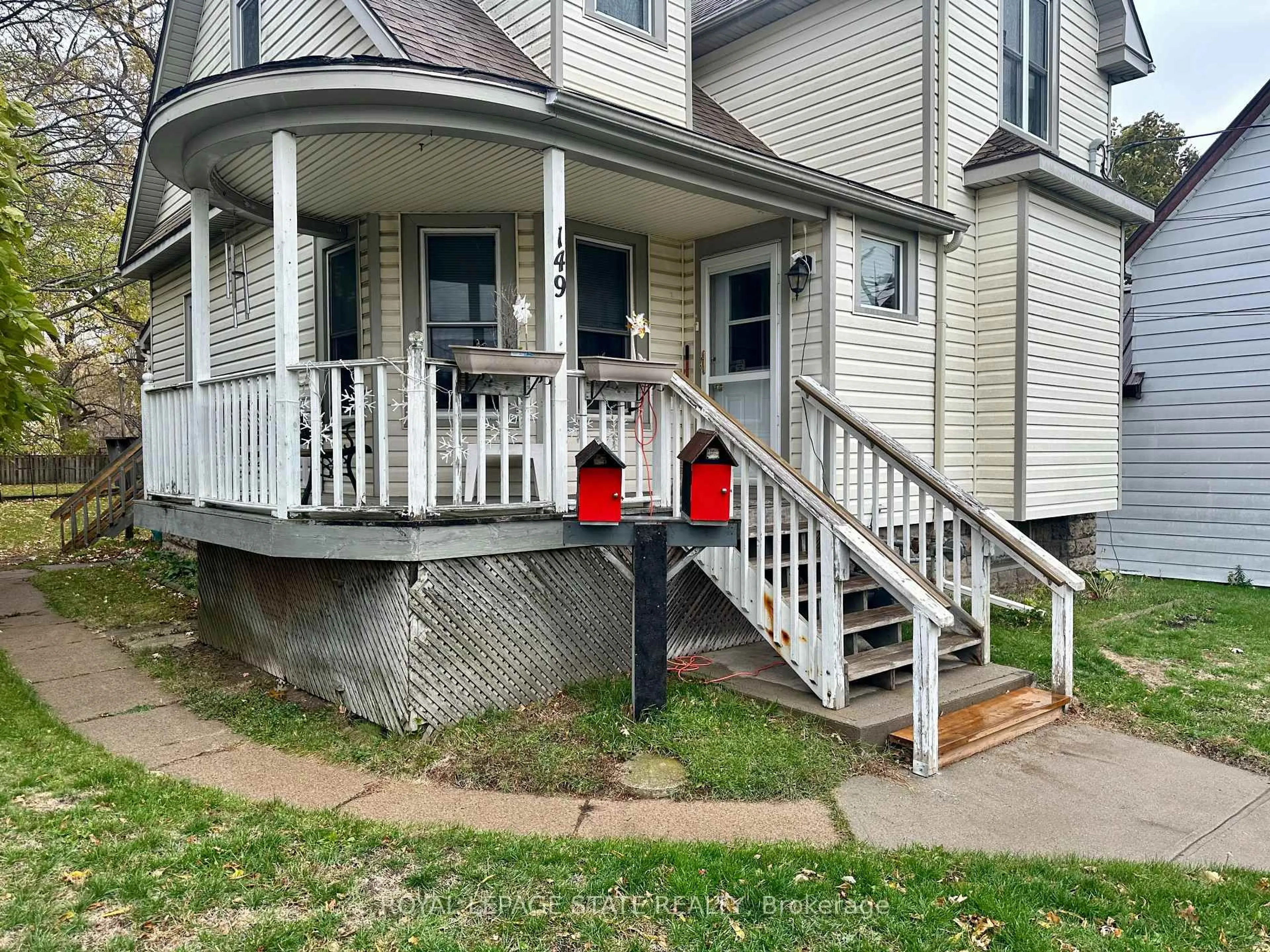 Stairs for 149 Forest St, Haldimand Ontario N1A 1B9