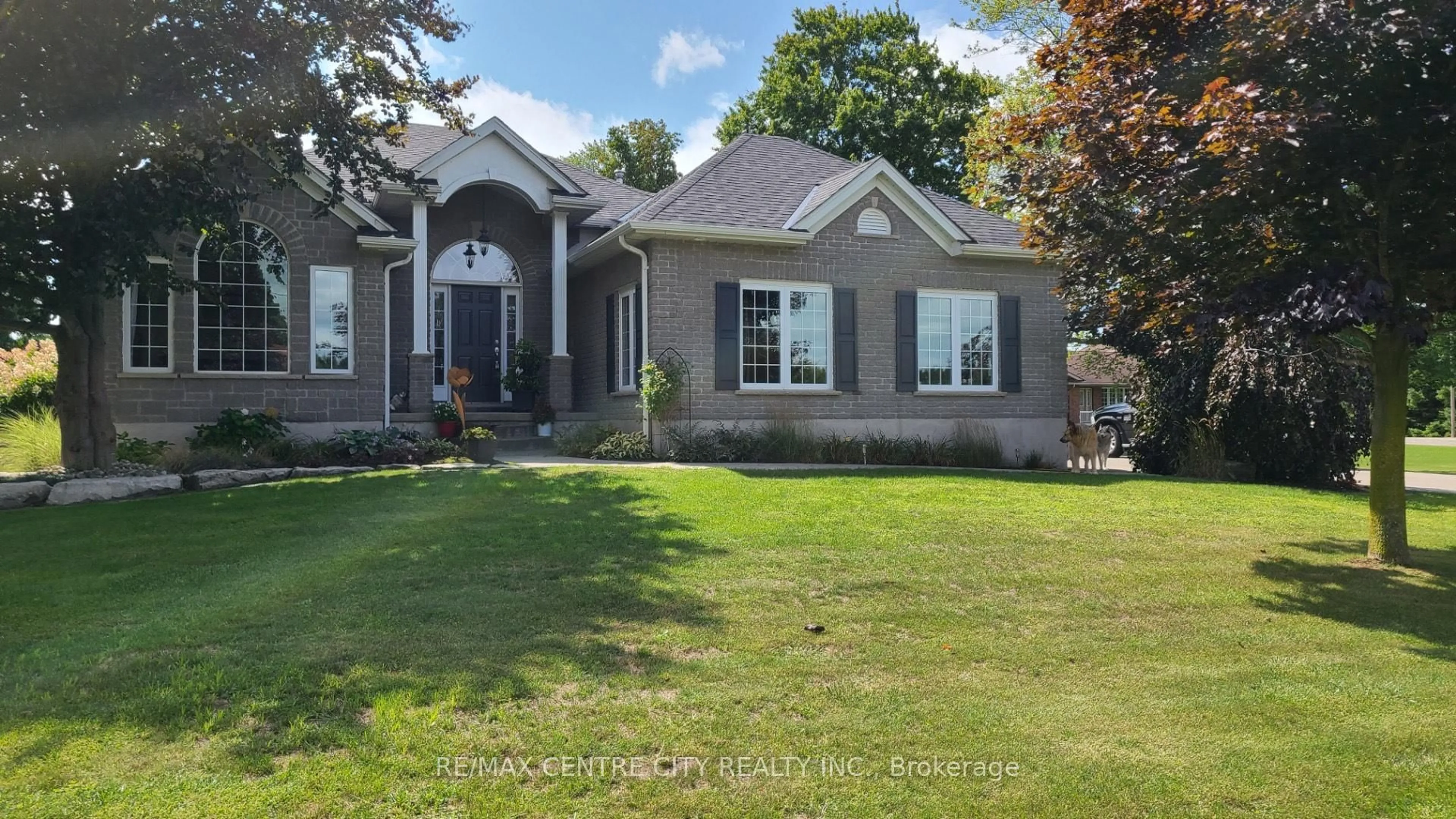 Home with brick exterior material, unknown for 49201 Jamestown Line, Malahide Ontario N5H 2R2