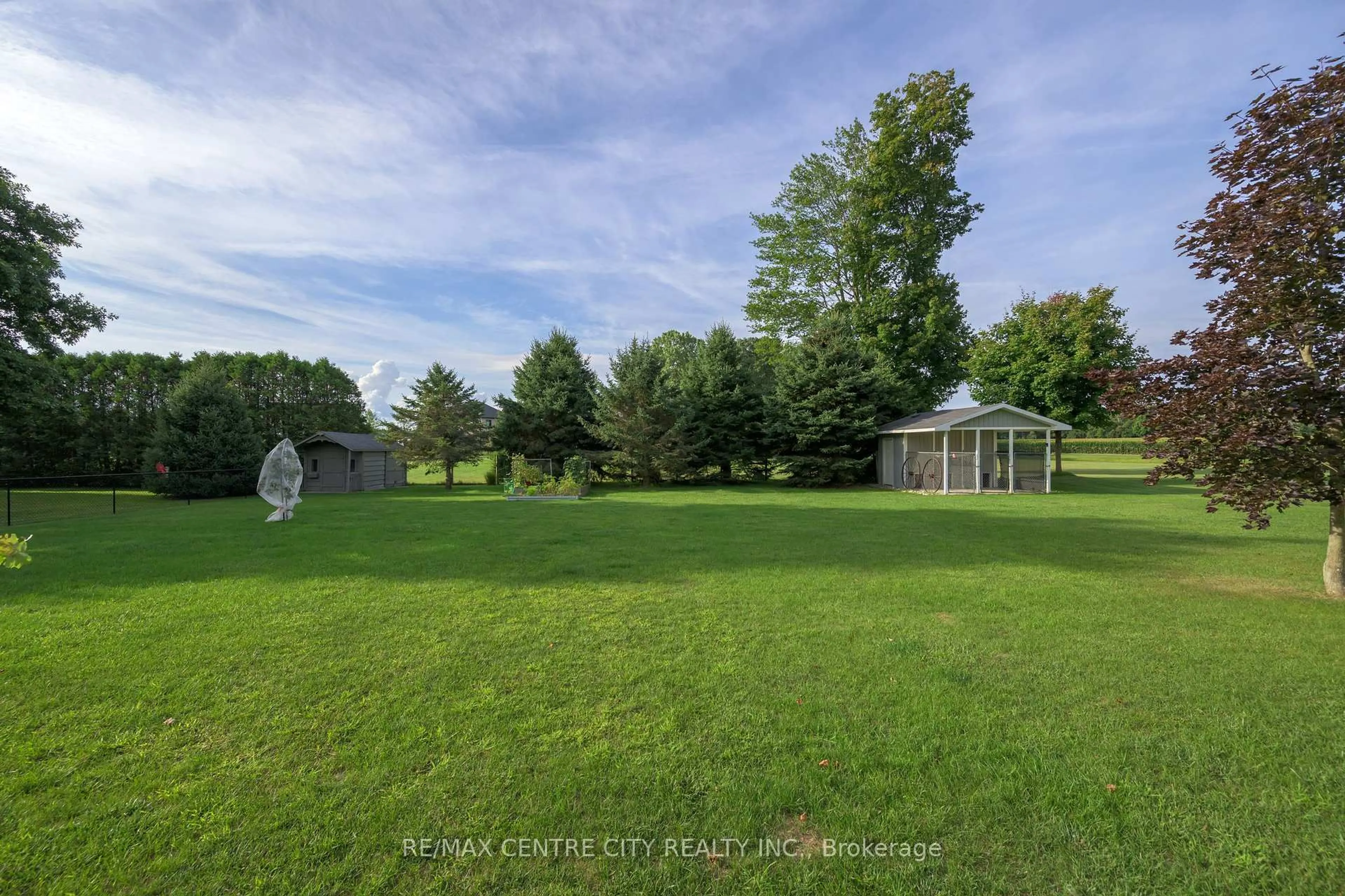 A pic from outside/outdoor area/front of a property/back of a property/a pic from drone, water/lake/river/ocean view for 49201 Jamestown Line, Malahide Ontario N5H 2R2